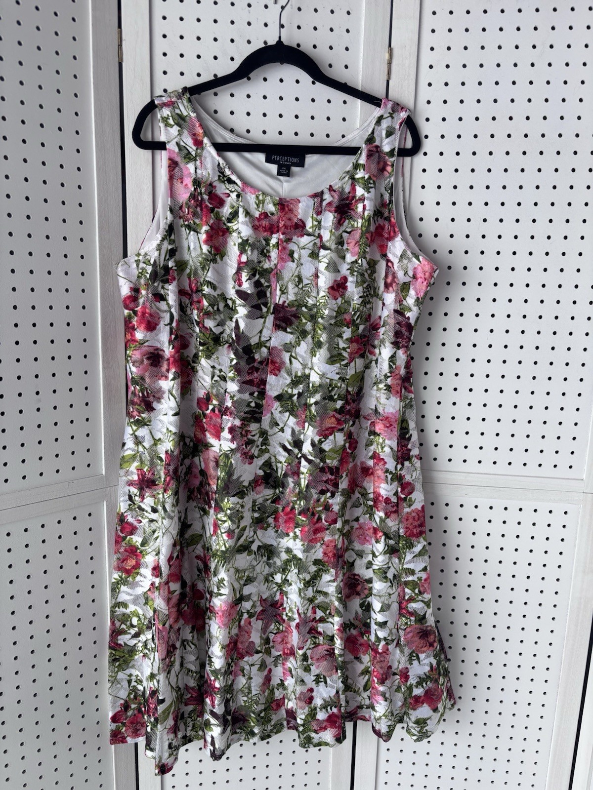 Perceptions Woman 2X Tank Dress Stretch Floral Red Green White Lace Overlay