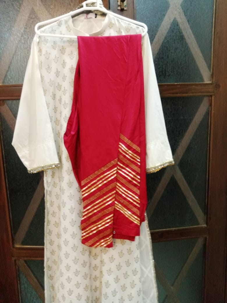 Junaid Jamshed Ivory Cotton Kurta with Maroon Churidar Pajama and Chiffon Dupata