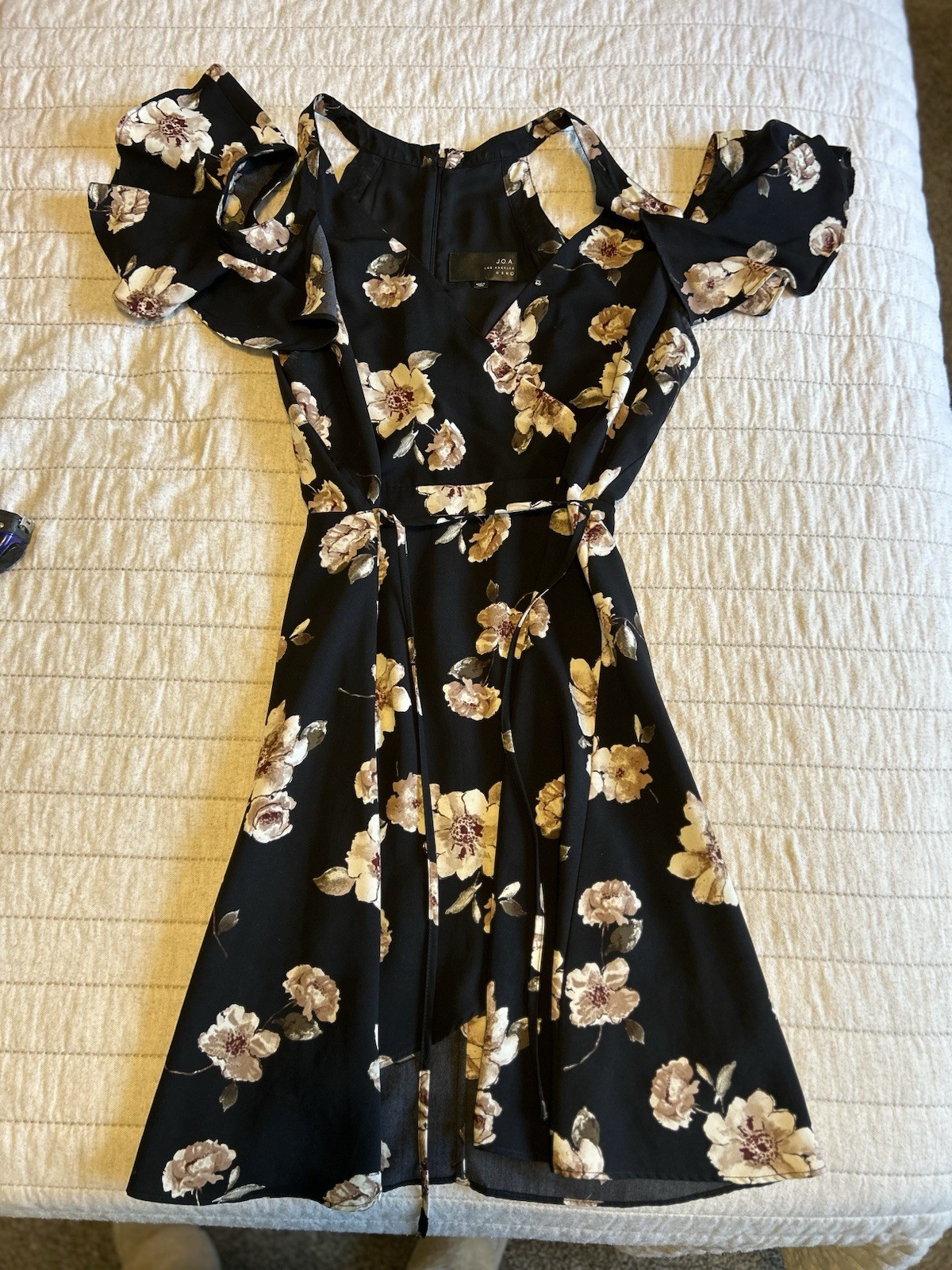 J.O.A. Floral Dress Knee Length Open Shoulder Flowy Short Sleeve Size large