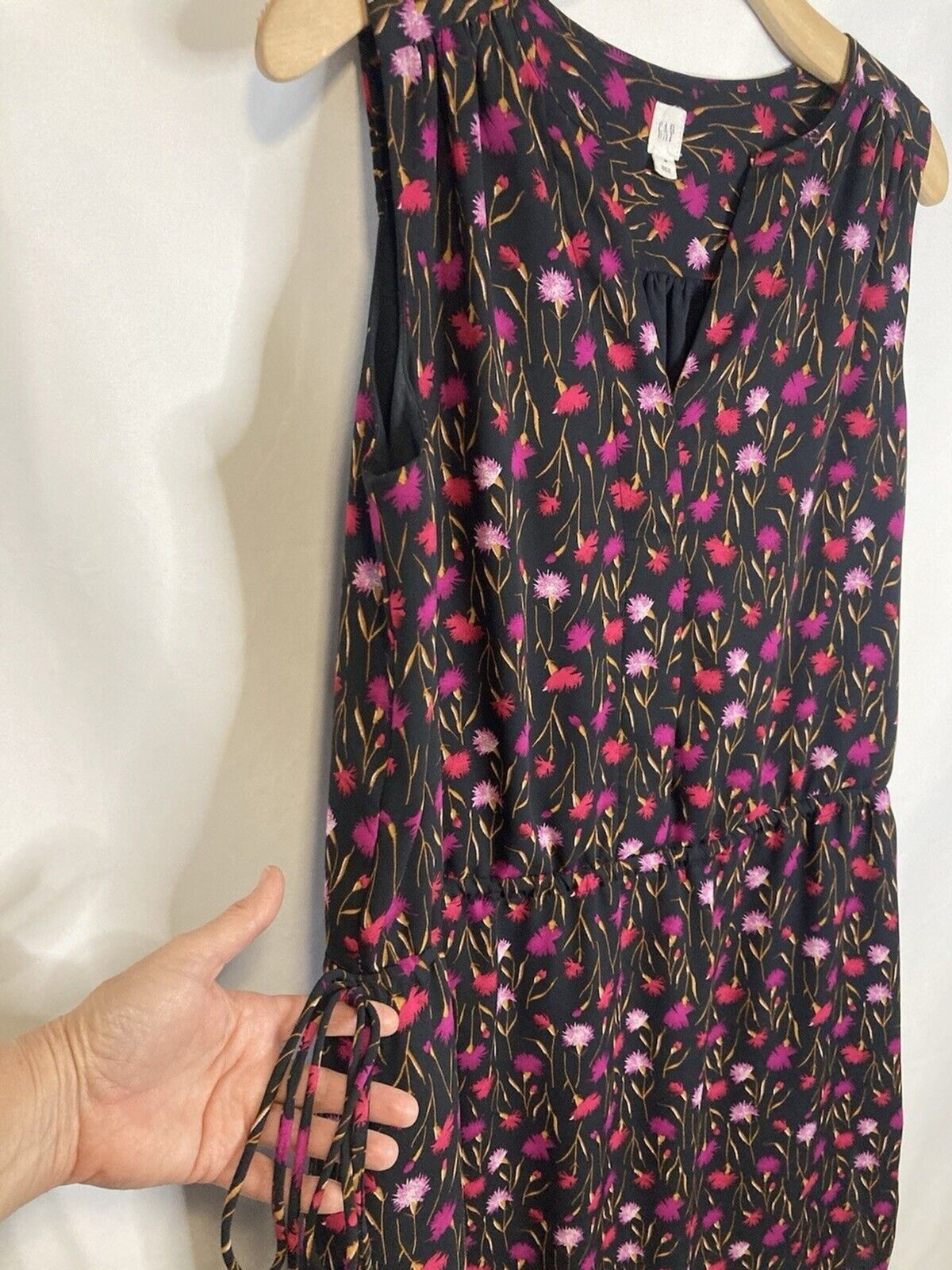 GAP Mini Dress M Drawstring Waist Black Pink Ditsy Floral Fairy Sleeveless Boho