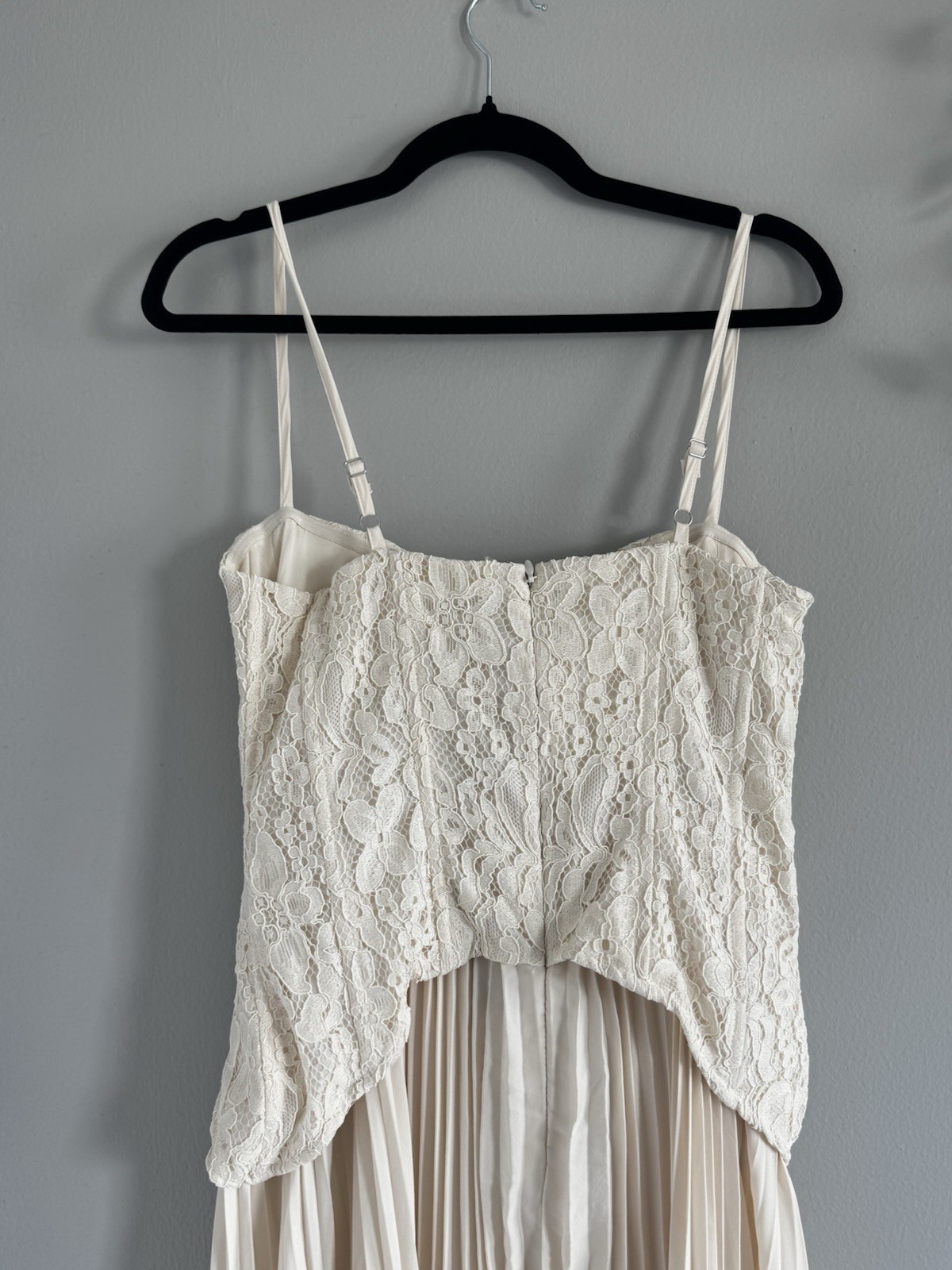 Fashion Nova Ivory Solid Lace Sweetheart Spaghetti Strap Pleated Zip Midi S