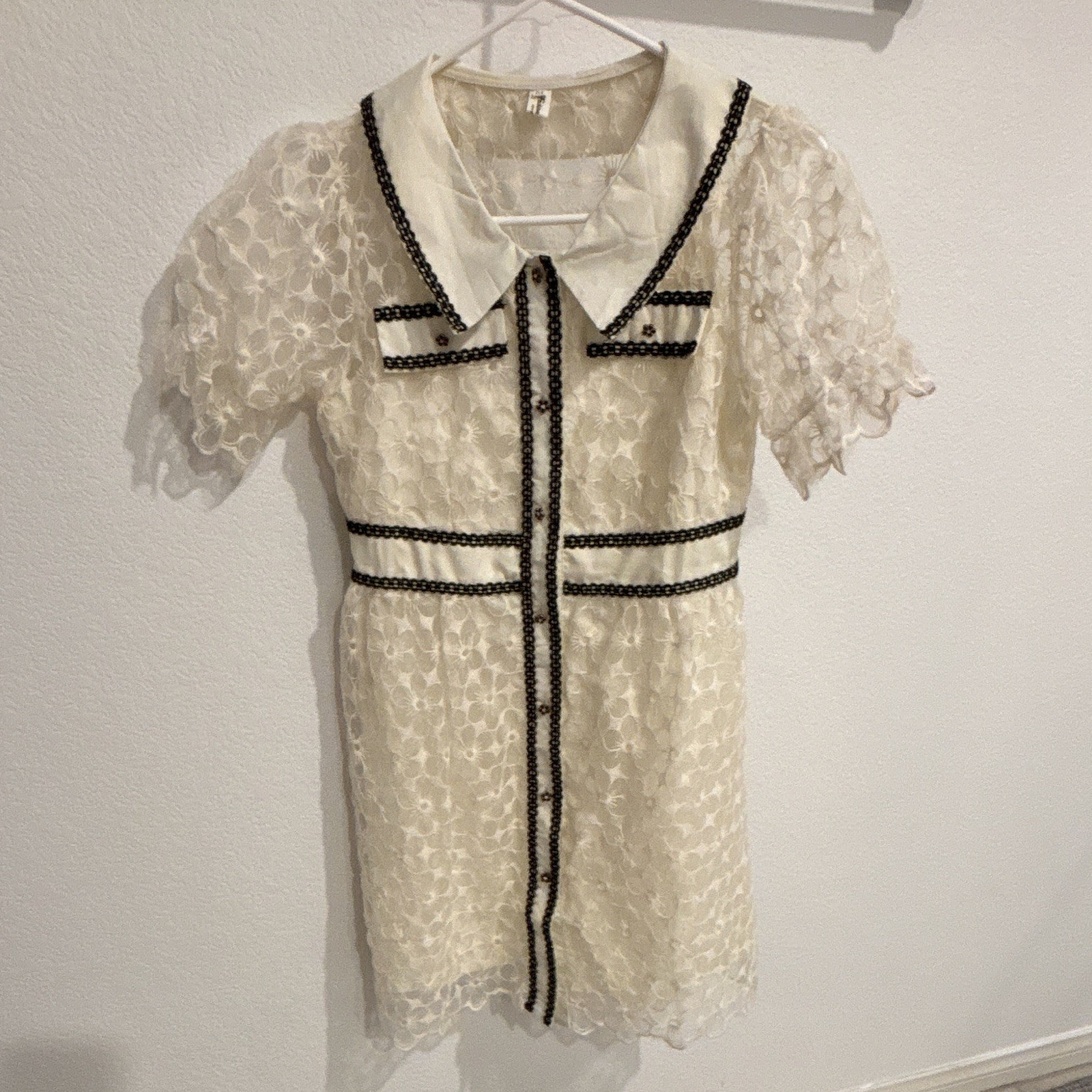 fashion & best Women’s Ivory Floral Lace Collared Shirt Dress M Black Trim