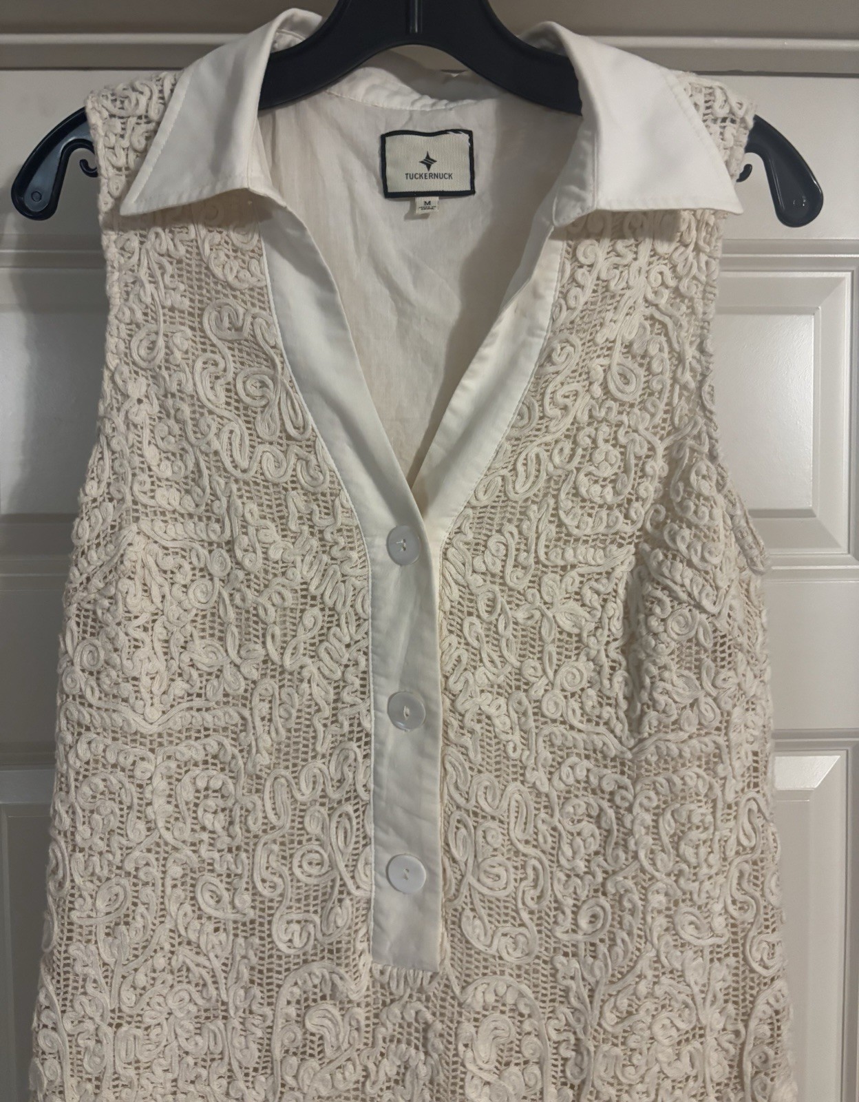 Tuckernuck Tan Lace Collared Coastal Preppy Old Money Quiet Luxury Size M