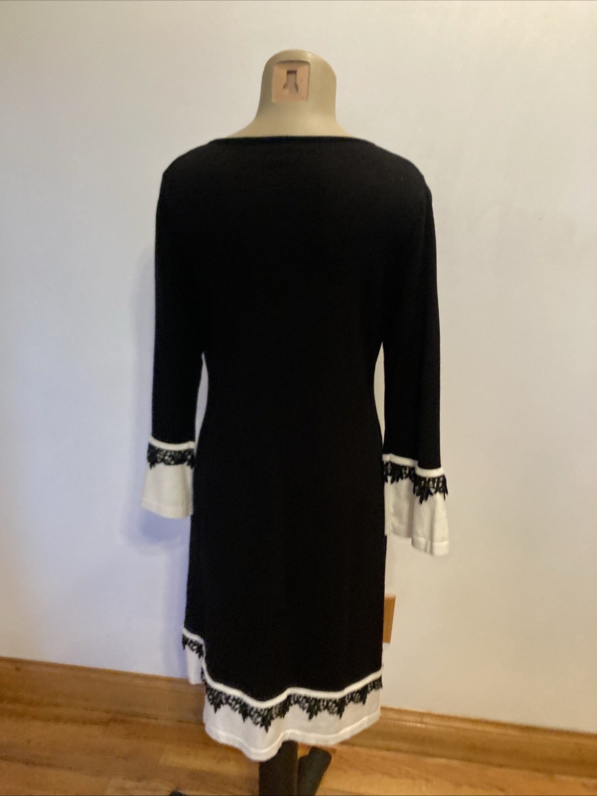 Calvin Klein size large black with white trim long sleeve dress Fall Winter