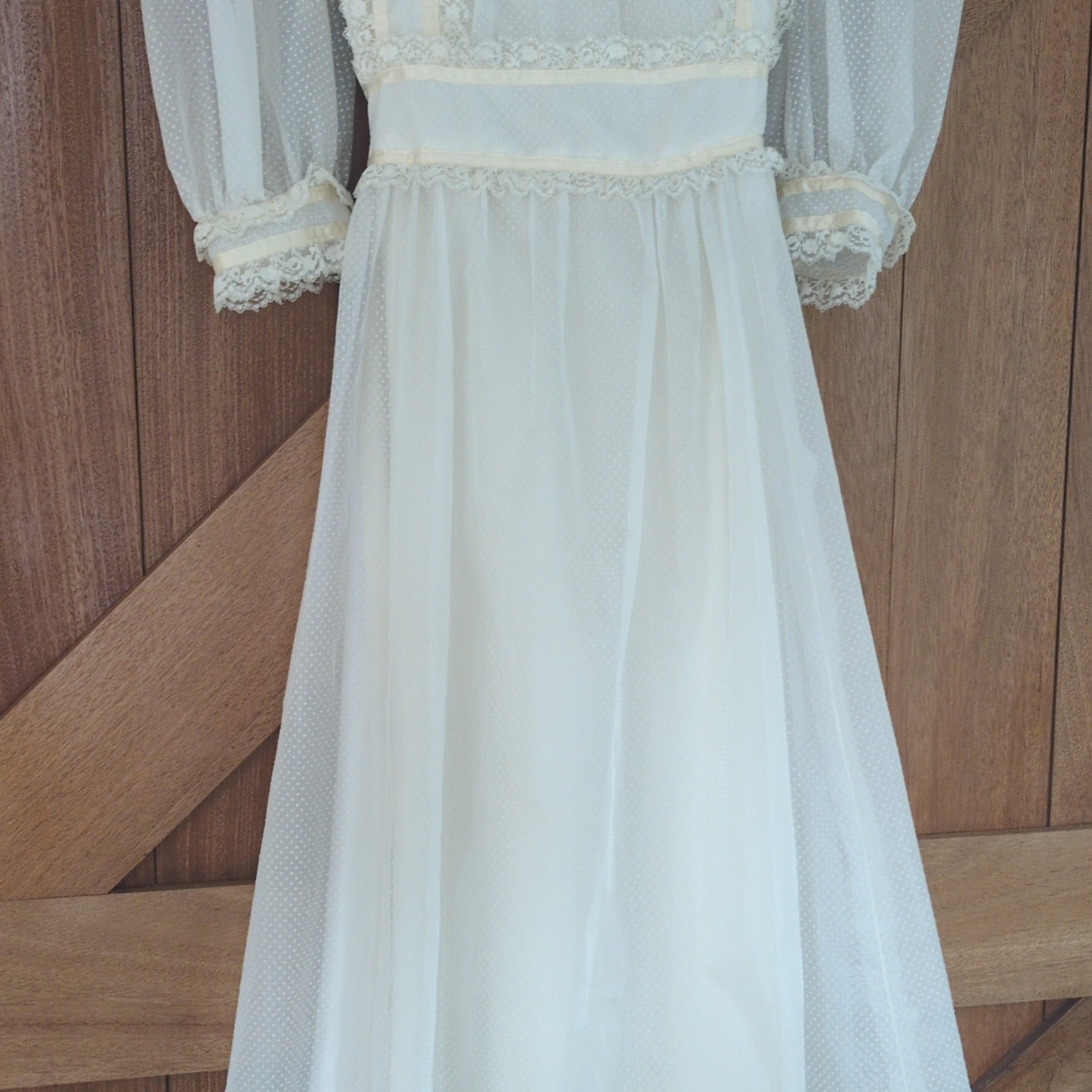 Joan Drisko Women’s Ivory Solid Lace Tulle Long Sleeve Prairie Wedding Dress M-L