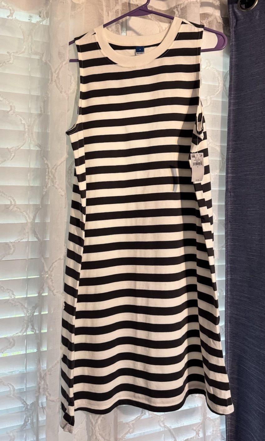 Old Navy Women’s S Charcoal/White Striped Shift Dress Sleeveless Crew Neck Knee
