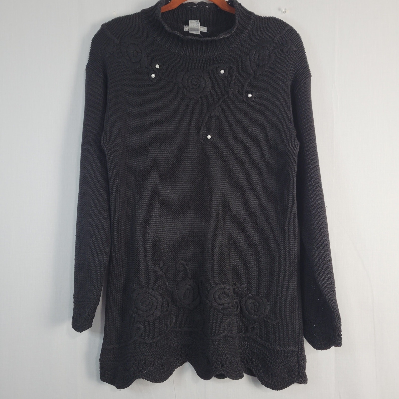 Vintage Floral Embriodered Mini Knit Sweater Dress size S black scallop hem 90s