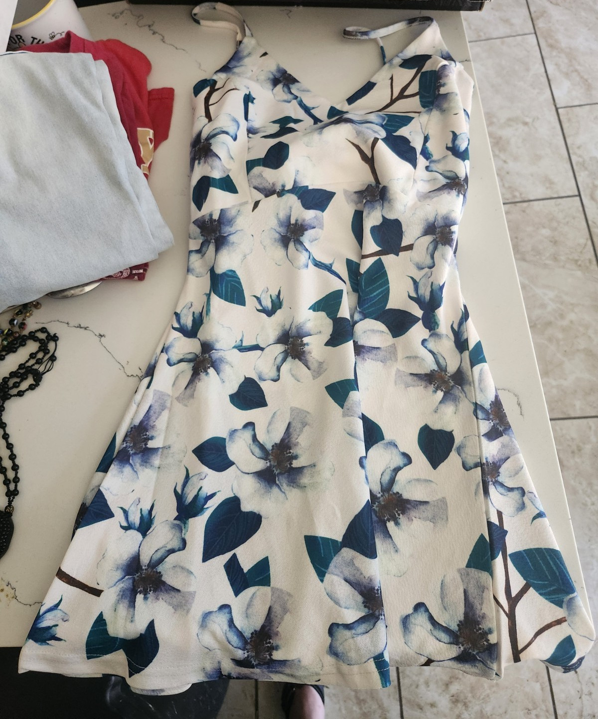 Women’s White Blue Green Floral Sleeveless V-Neck A-Line Short Dress Tie Belt
