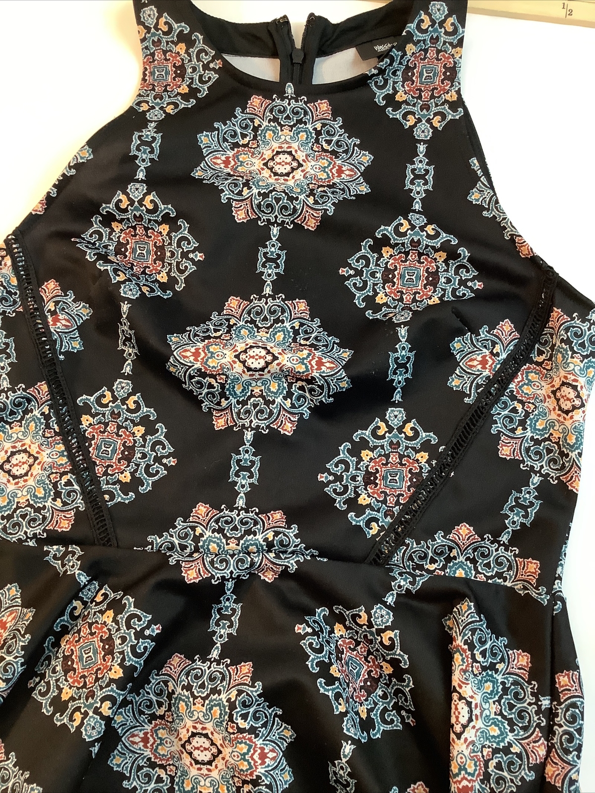 Mossimo Womens Fit & Flare Dress Size M Sleeveless Medallion Print Back Zip