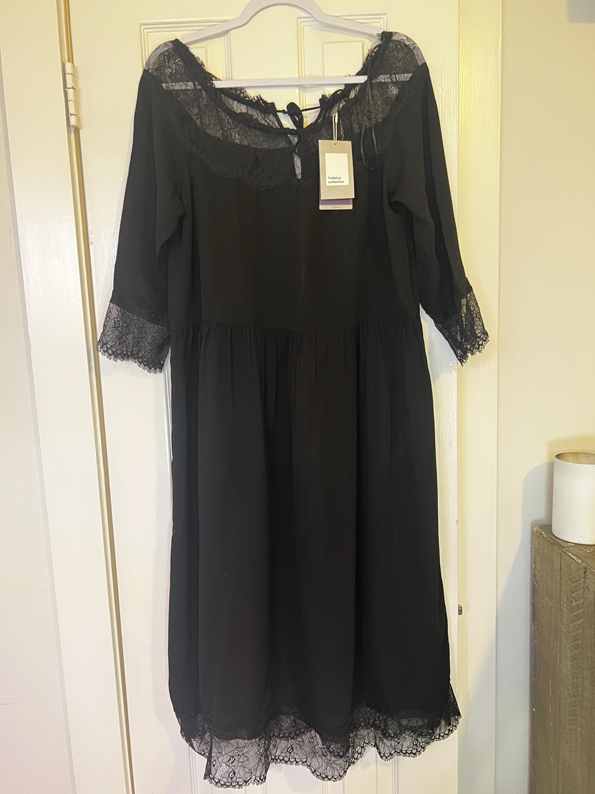TRAFALUC Women’s Black Solid Lace Trim Gown 3/4 Sleeve Size S