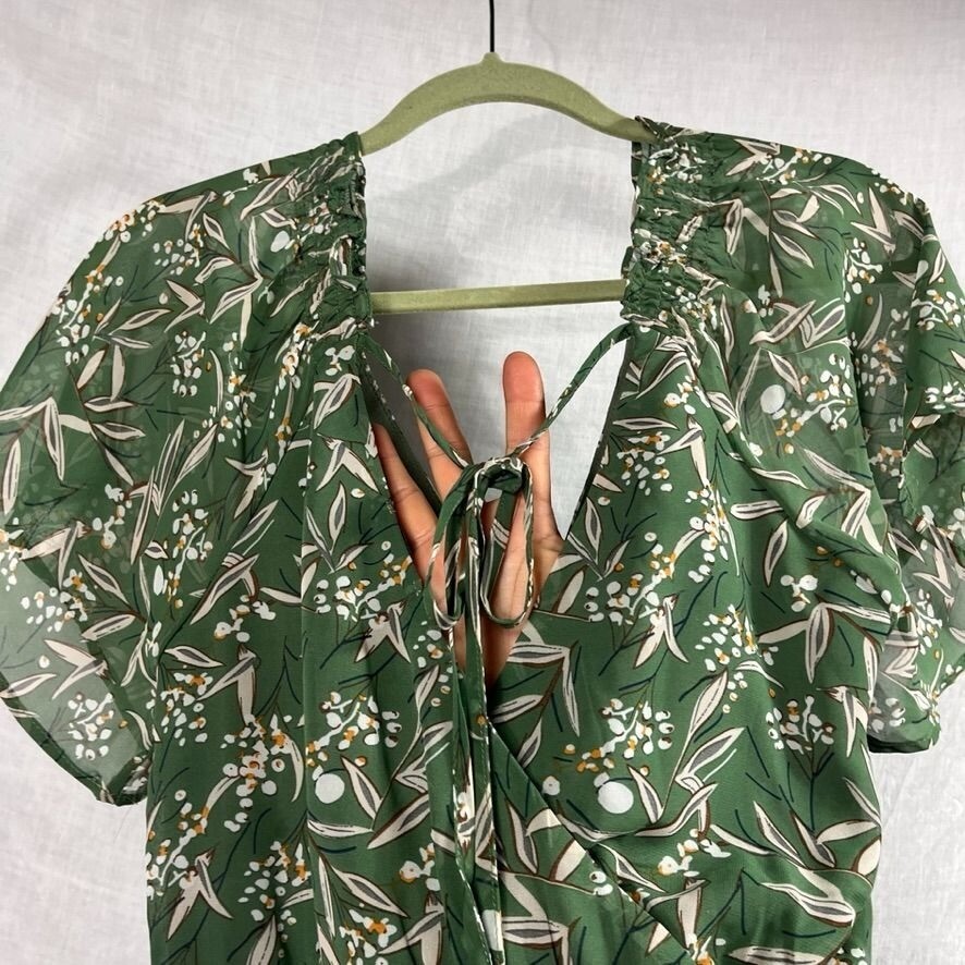 Lush Wrap Top Flutter Sleeve Midi Dres Womens S Sage Green Floral Tiered Ruffle