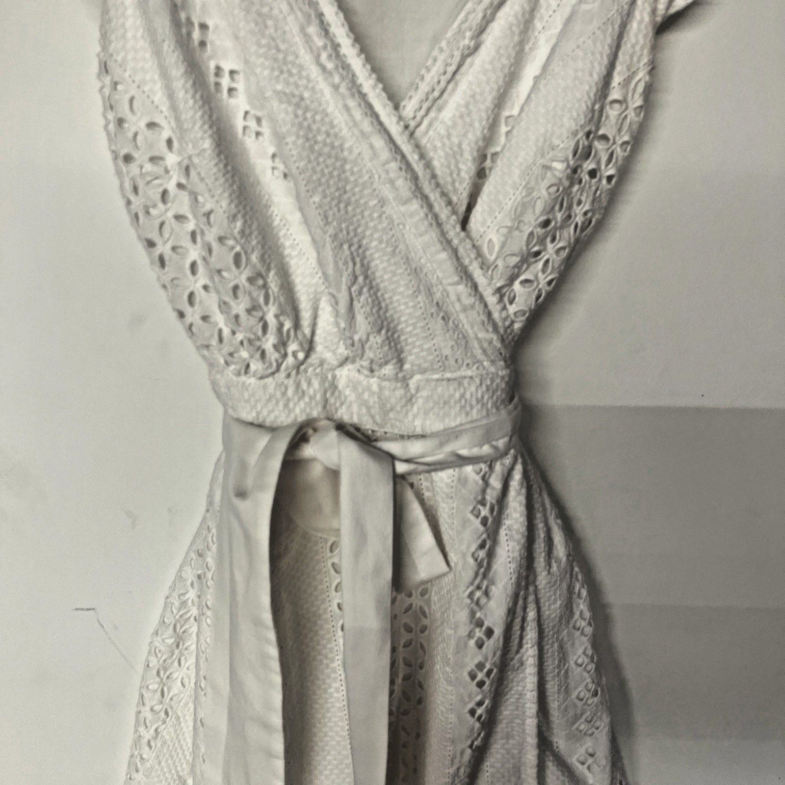 JCrew White Eyelet Wrap Dress Size 2 Cotton Flutter Sleeve Cottagecore White