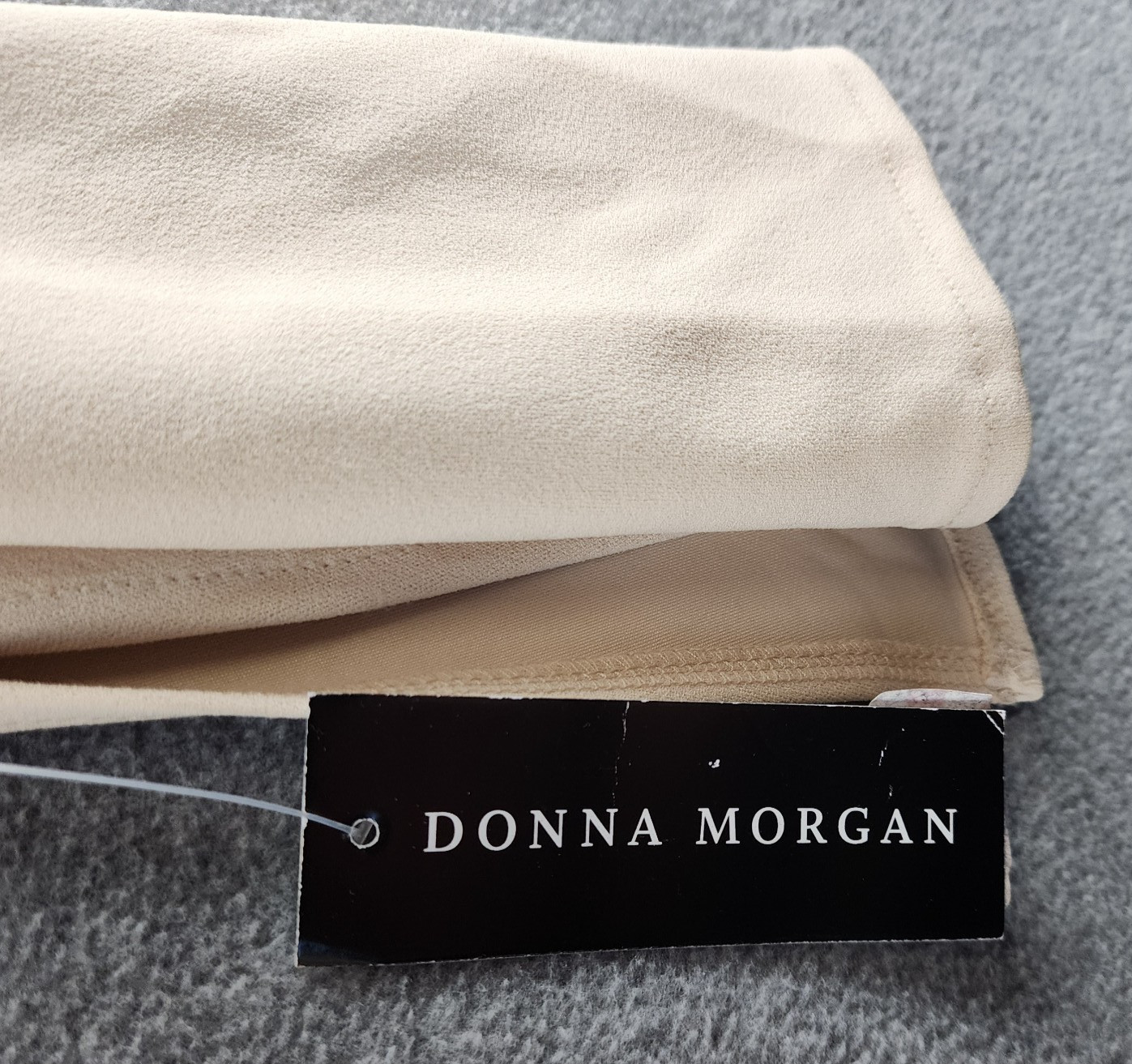 Donna Morgan Scoop Neck Long Sleeve Mini Dress Women’s 6 Horn Back Zip Closure