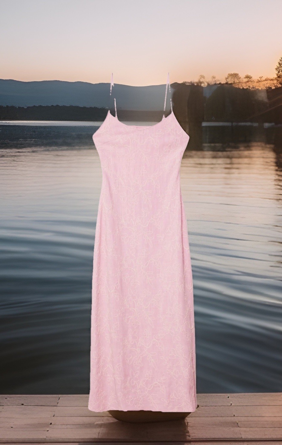 Stradivarius-Embroidered-Midi-Dress Pink/White Floral Women’s Sz S Preowned