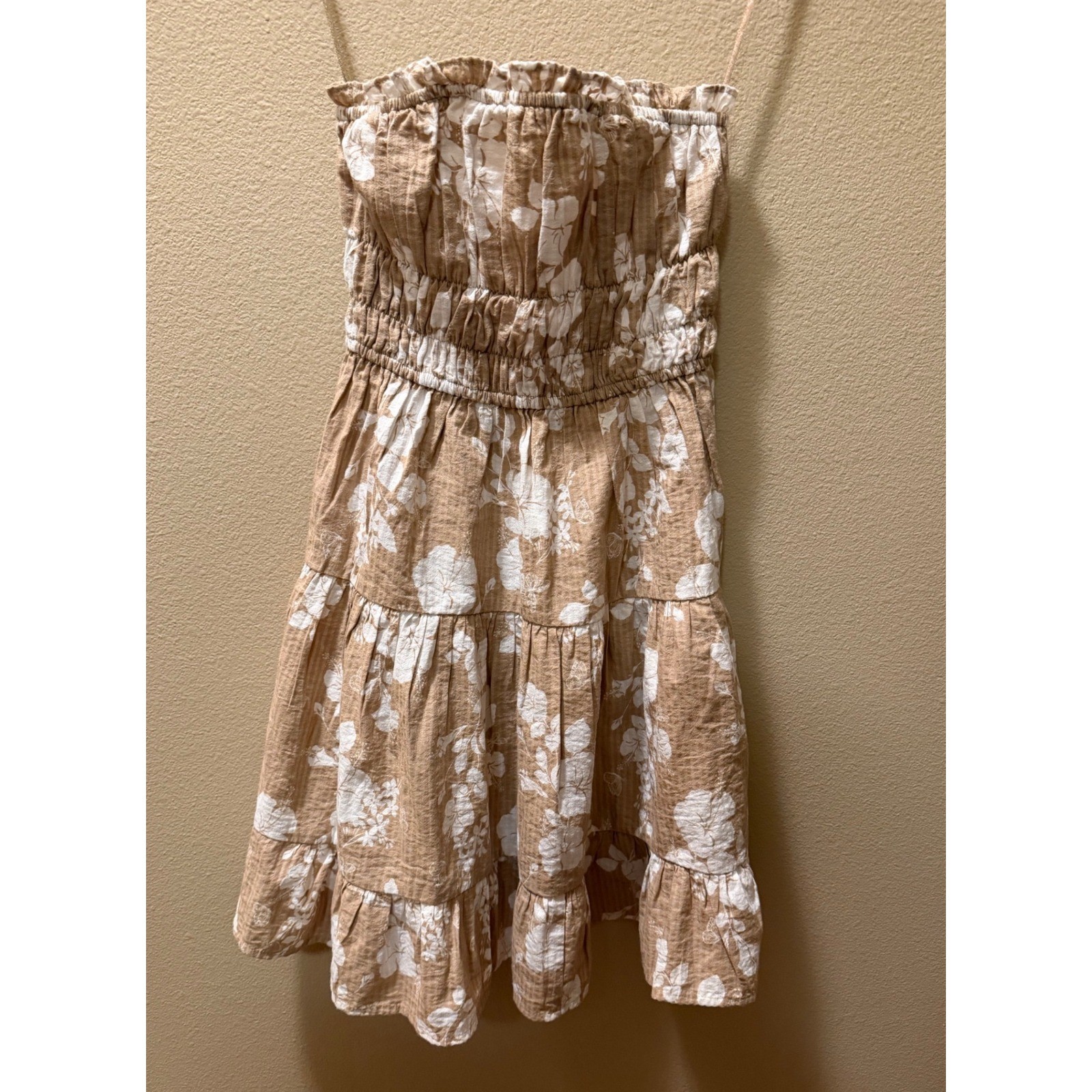 Aeropostale Floral Smocked Strapless Tiered Mini Dress Tan White Small