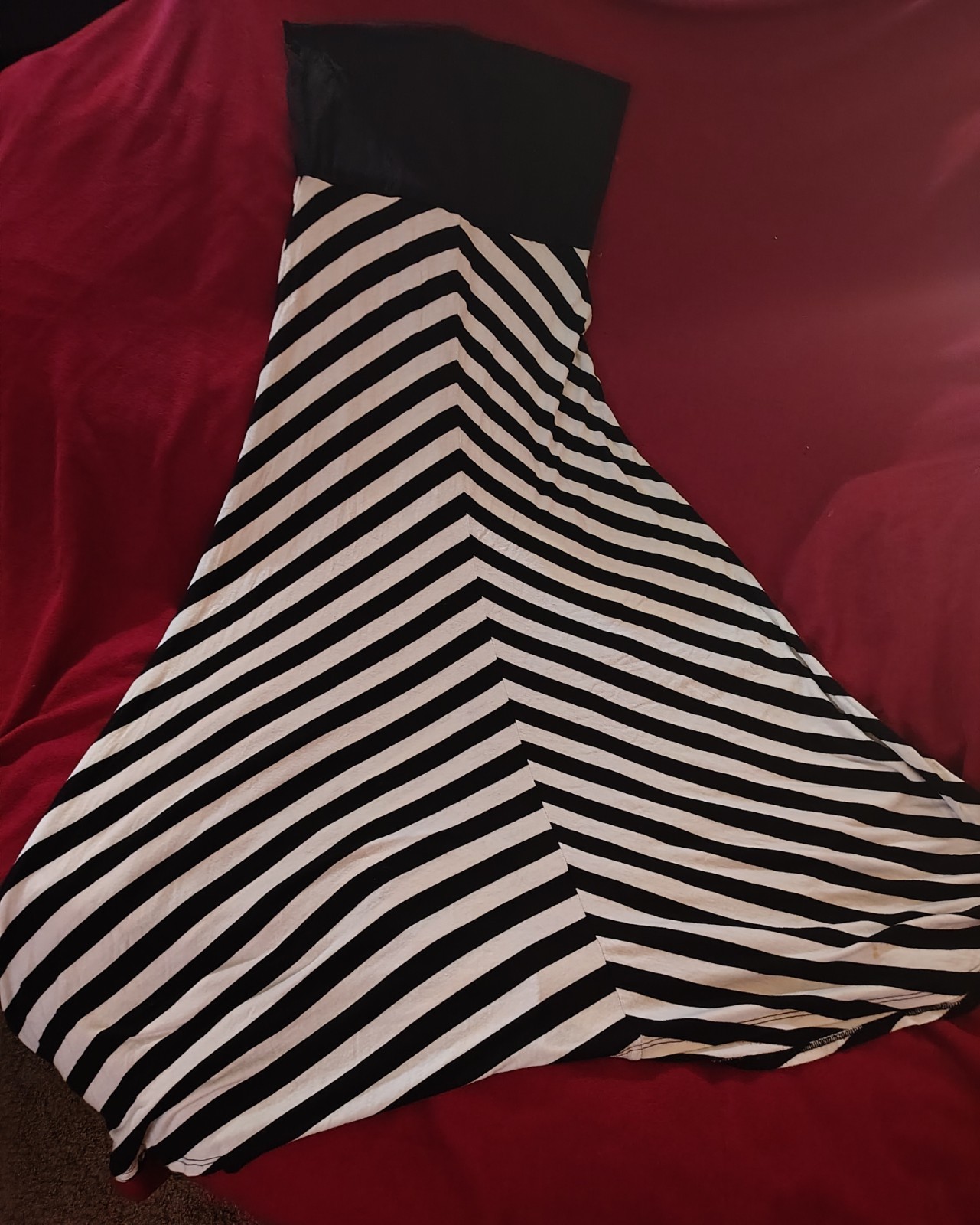 Women’s Long Black and White Striped Pullover Dress In One Size Fits Most
