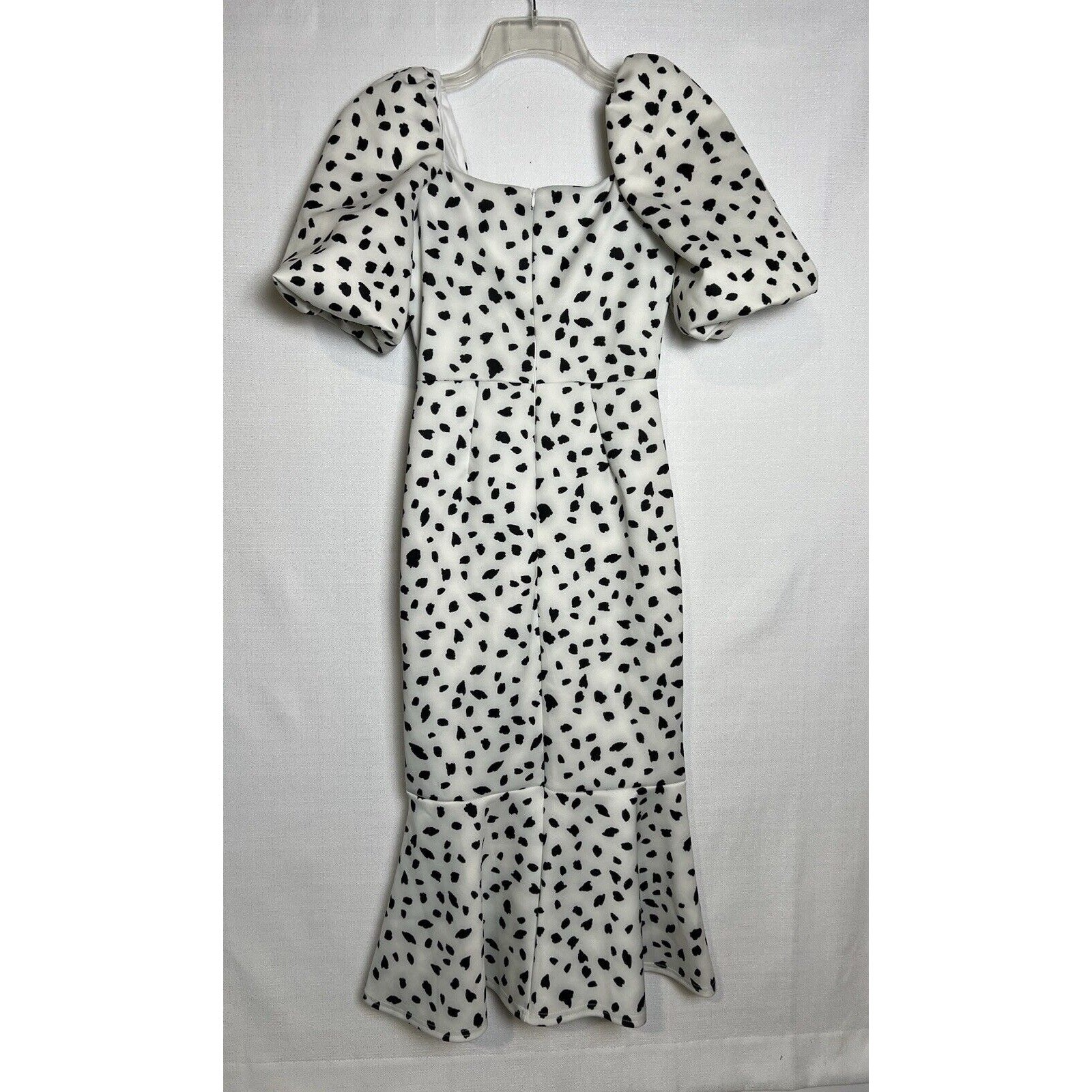 TRUE VIOLET PUFF SLEEVE SQUARE NECK MIDI DRESS IN MONO SPOT PRINT Size 6 NWT
