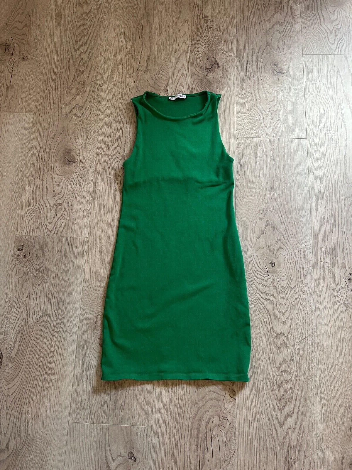 Zara Short Sleeve Green Fitted Dress Size, Sz. S
