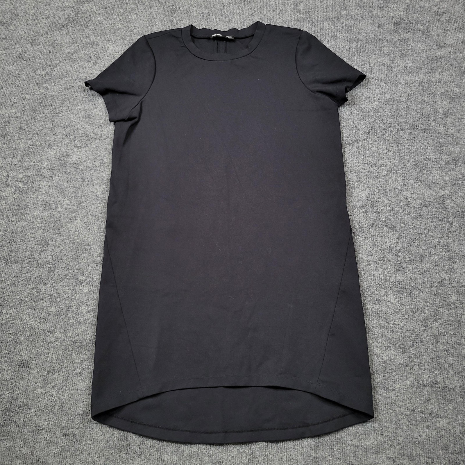 Under Armour Dress Womens Small Black Active Tee Shirt Casual Athleisure Tennis