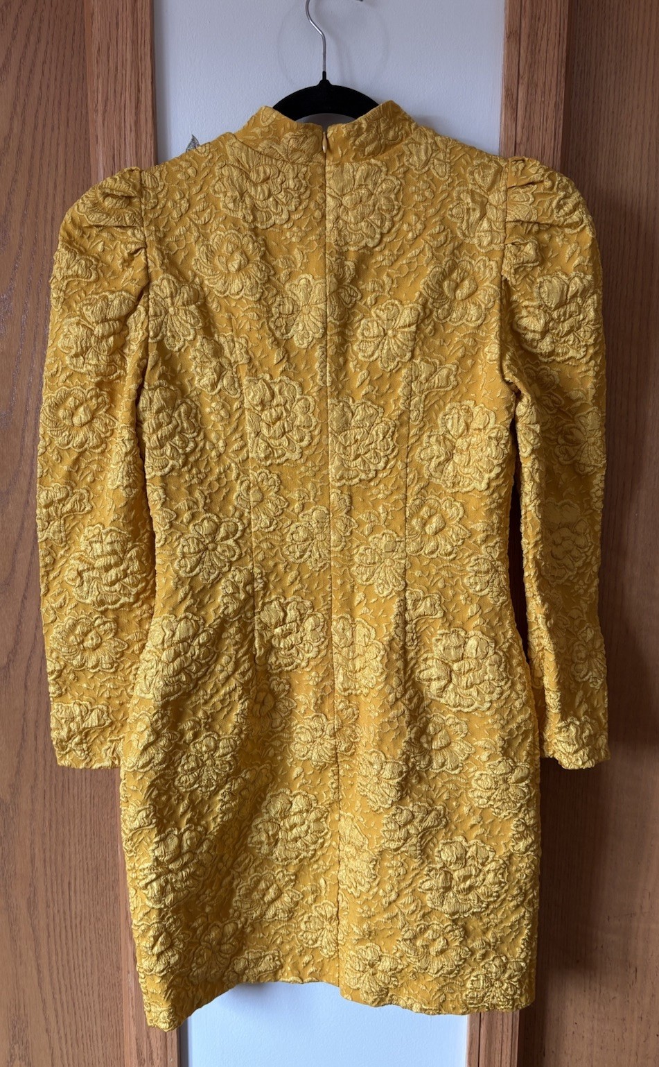 ONE33 Social Jaquard Cutout Long Sleeve Marigold Yellow Mini Dress Sz 6 Aplique