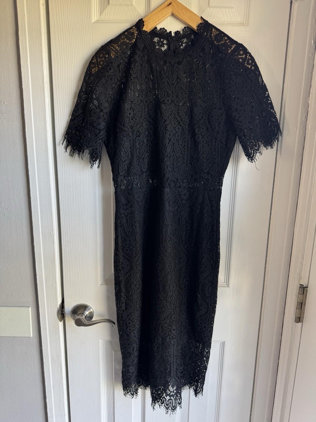 Lulus Women’s Black Remarkable Sheer Lace Short Sleeve Midi Dress Size Small