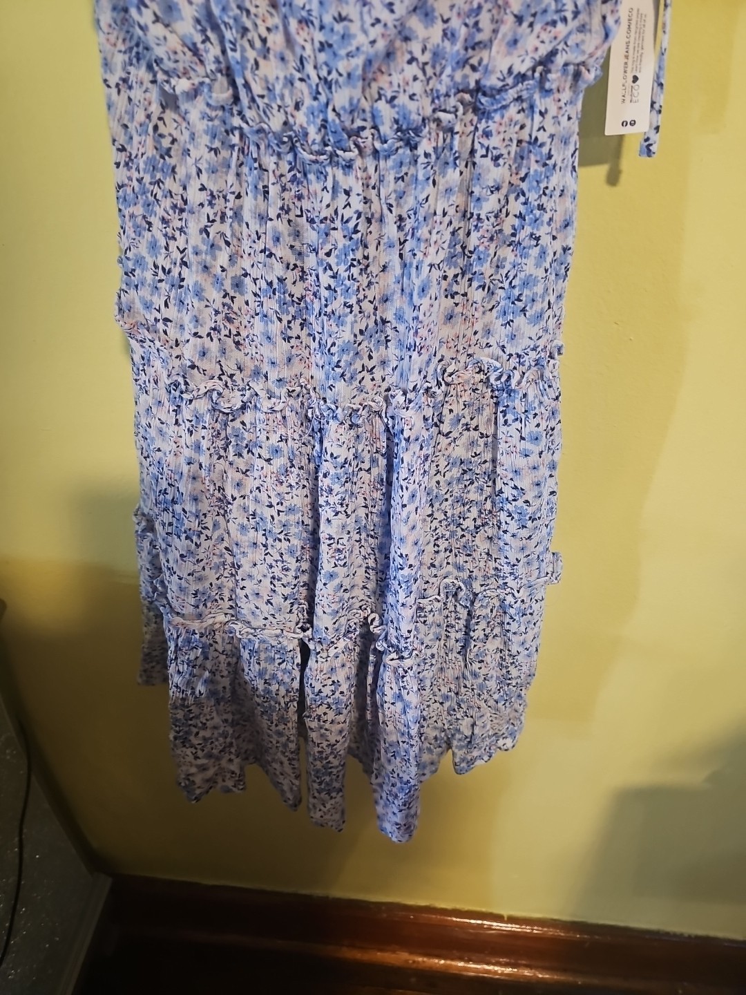 NWT Wildflower Junior Size Medium Floral Print Baby Doll Dress Spaghetti Straps