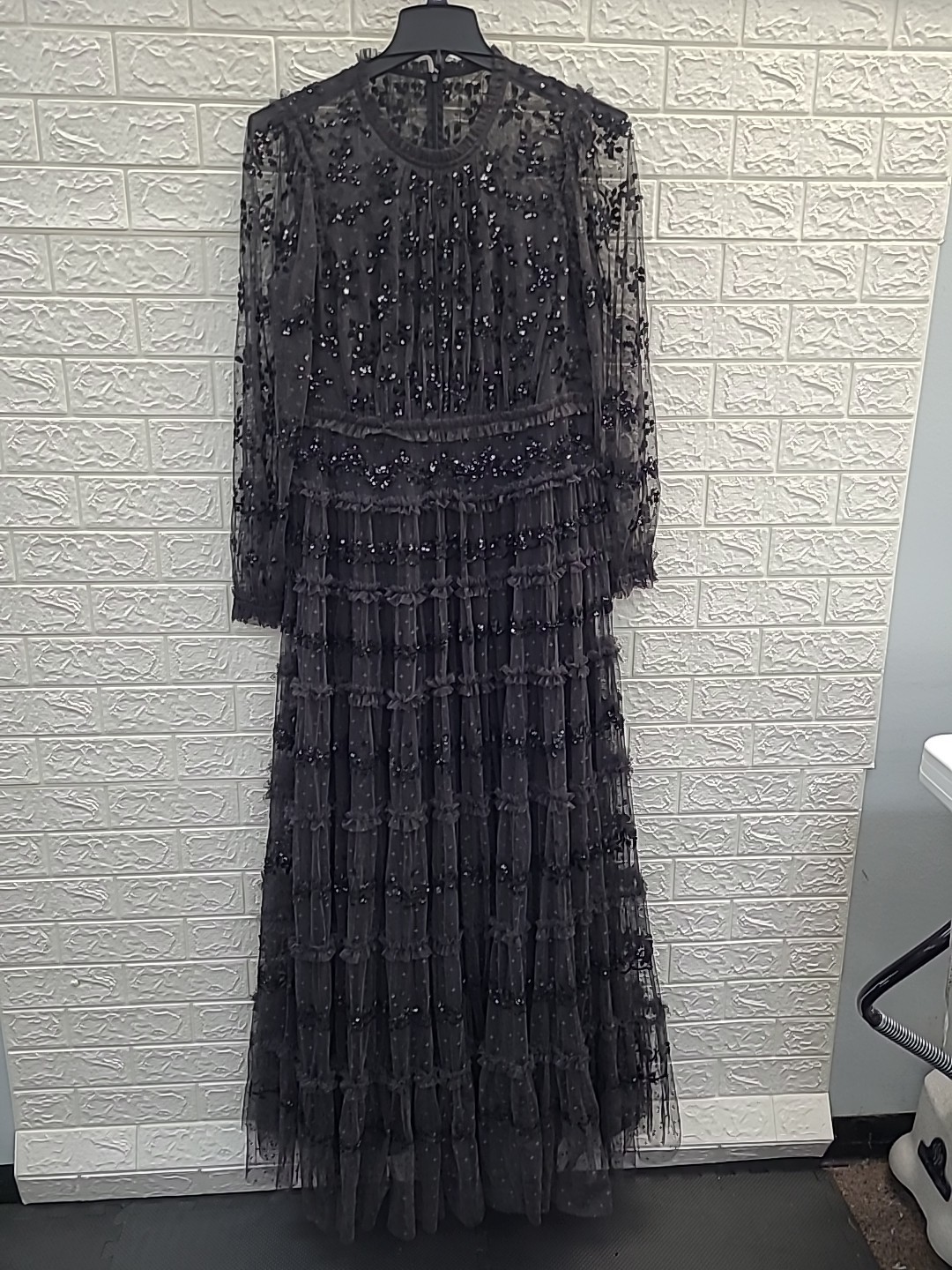 New Needle & Thread Long Sleeve Eve Sequin Graphite Gown Size US 12