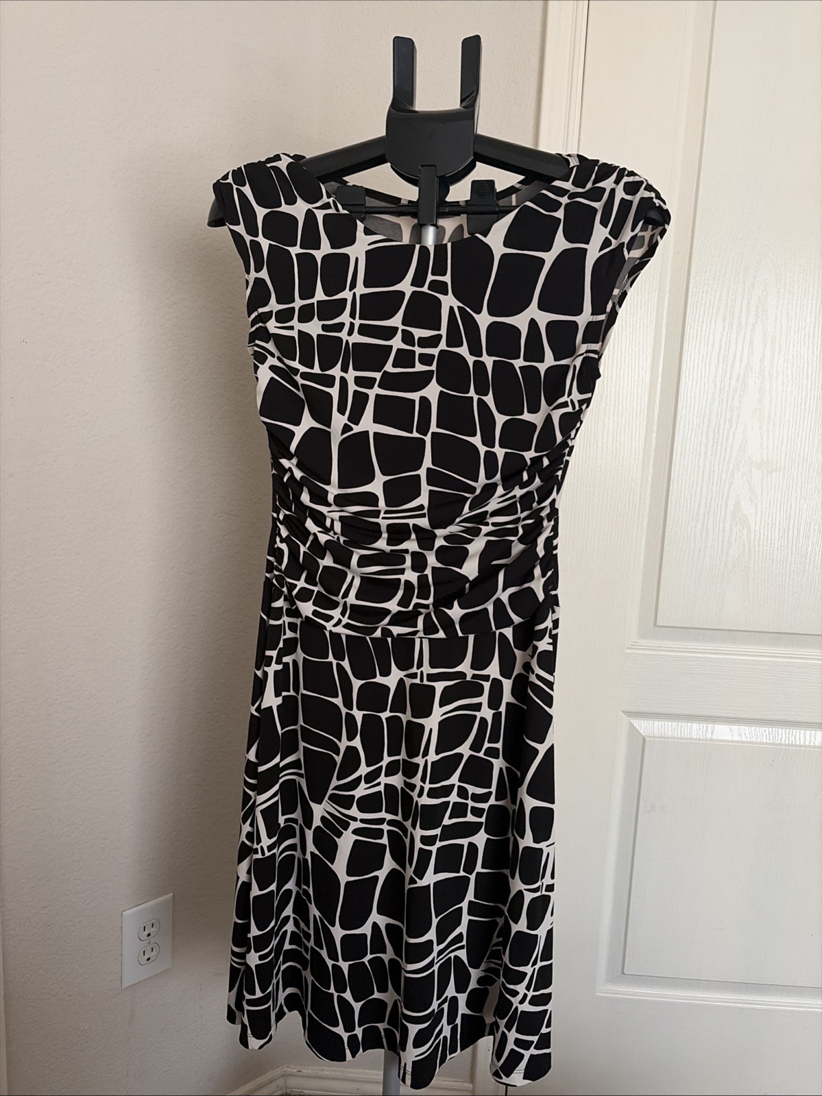 En Focus Studio Women’s Dress Black & White Print Size 8
