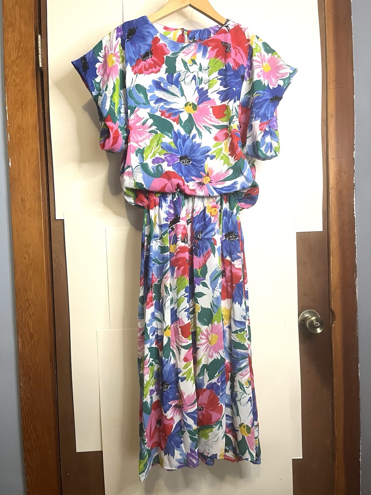 Starlo Fashions (VTG 11/12, Fits S) Lightweight Floral Belted Midi Blouson Dress