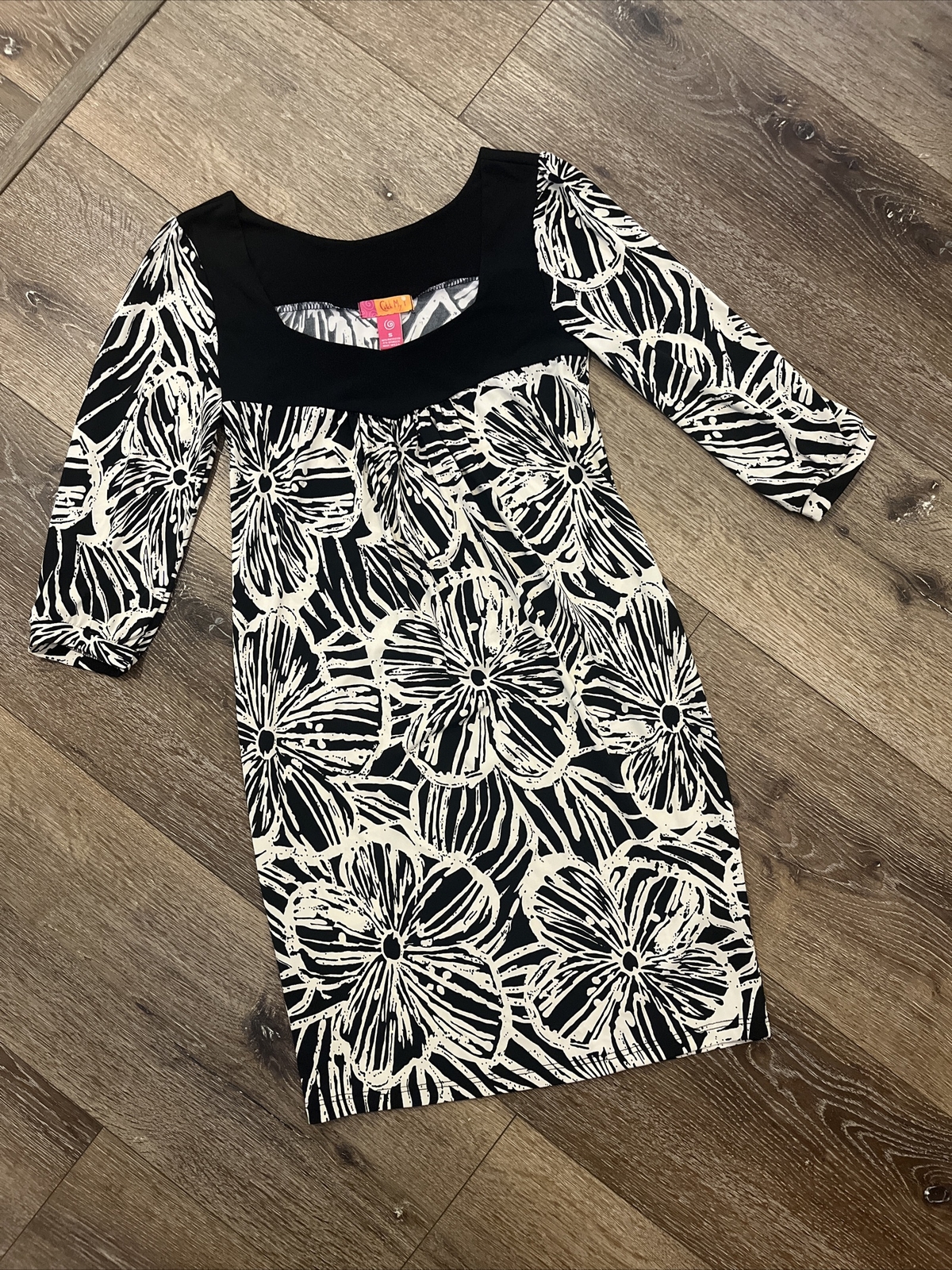 Catch My i Jersey Knit Stretch Black & Ivory Pullover Dress Size S EUC Career