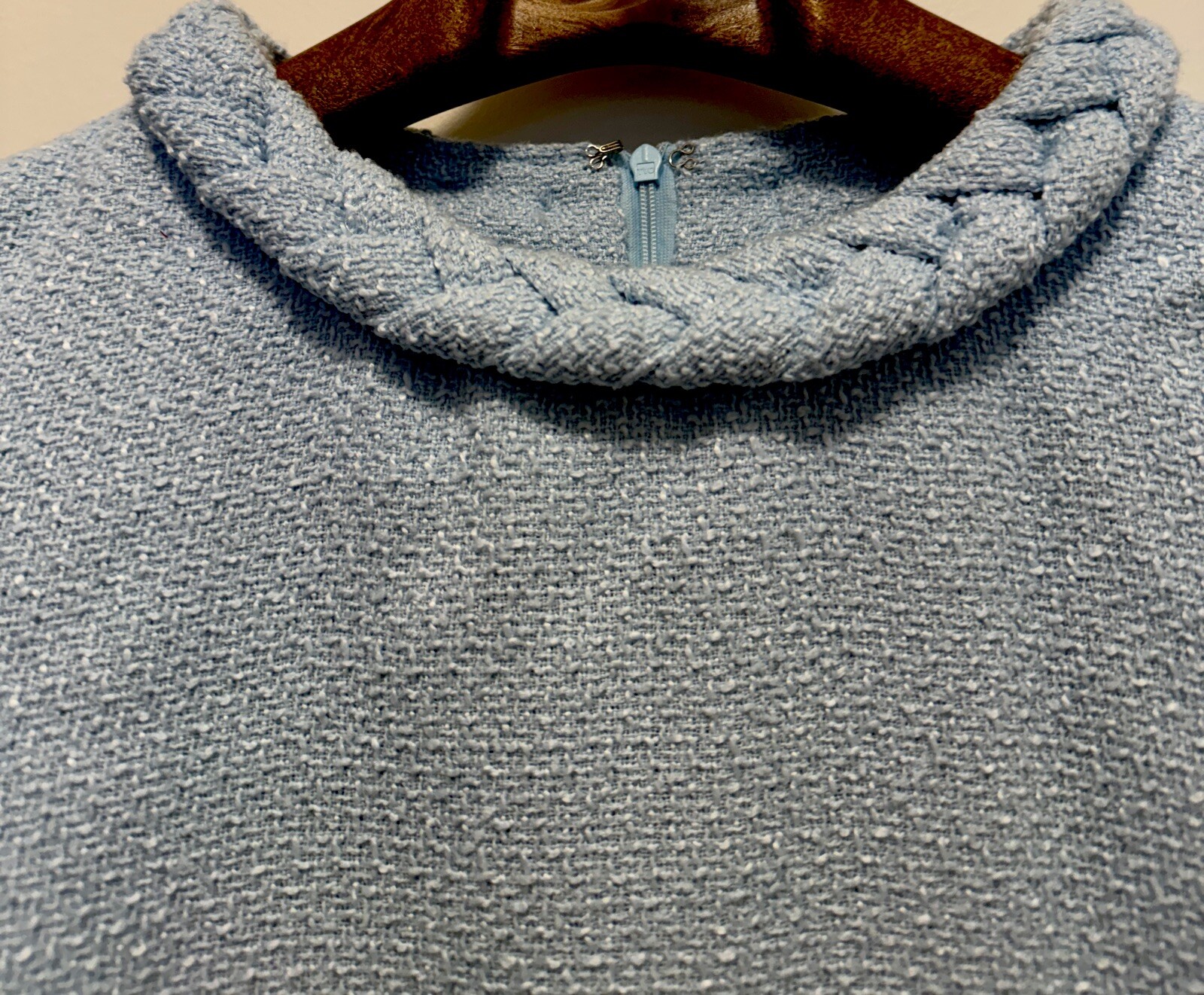 Ladies Size M Dress Blue Textured Knit W/Lining 100% Polyester! Short Sleeve