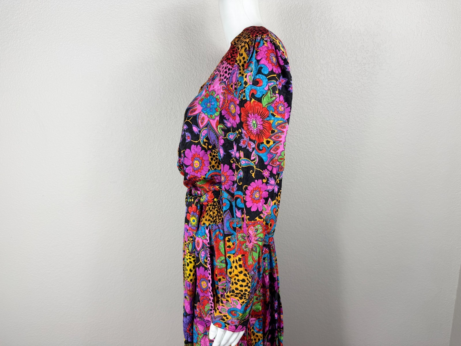 DIANE FREIS ORIGINAL Dress 100% Silk Vivid Multi Print with Tie Small? – NTSF
