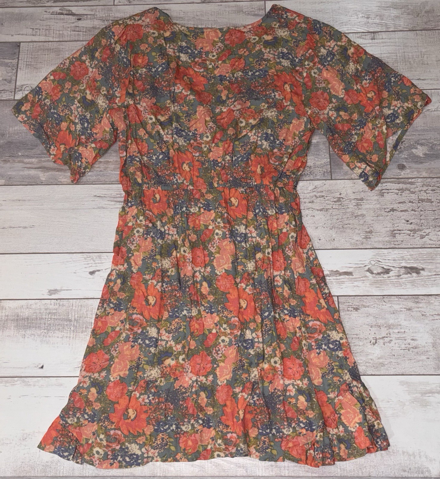 Rewind Short Sleeve V-neck A-line Dress size L large – Floral/Flowers B