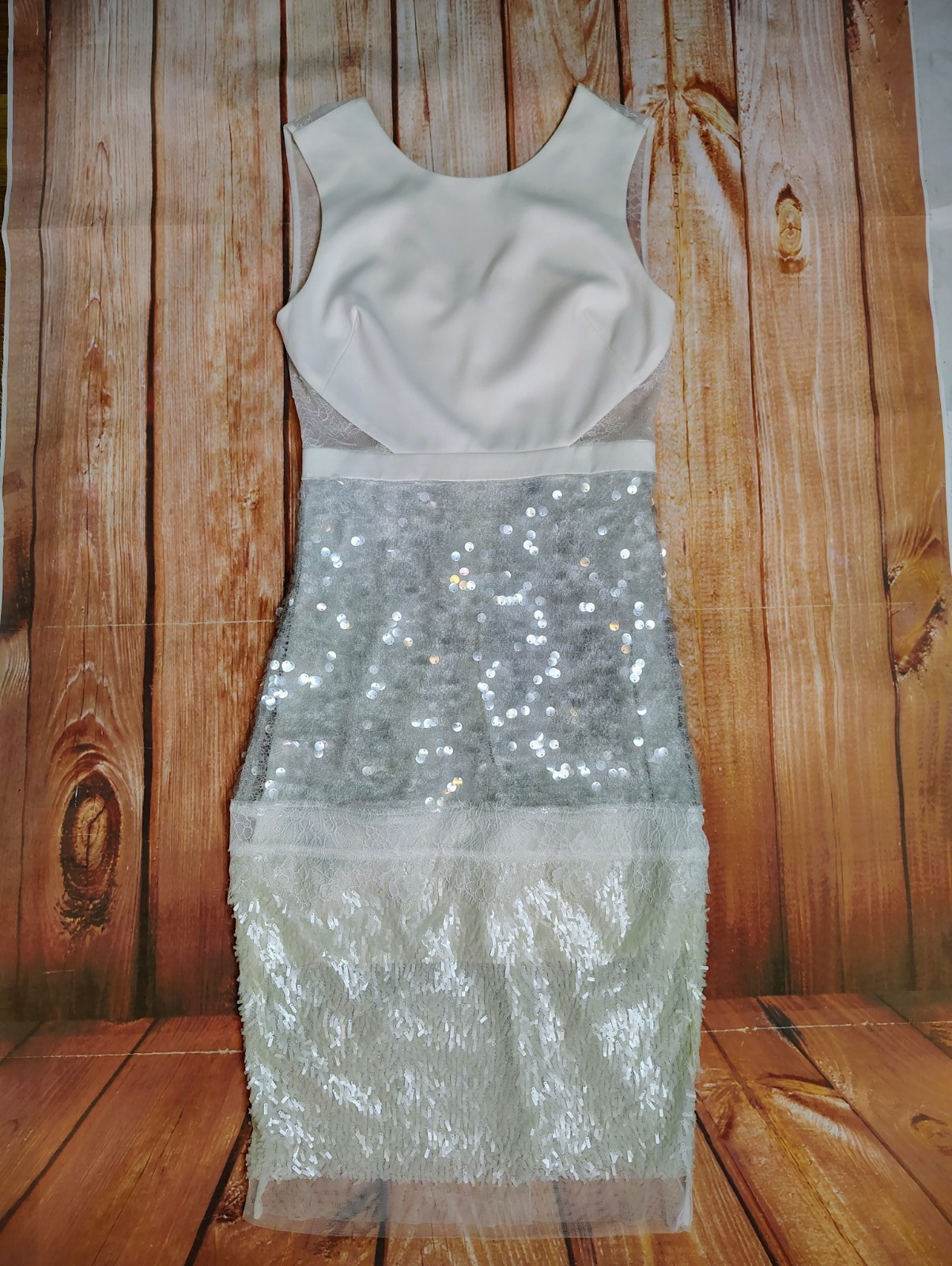 BCBG MAXAZRIA Ivory and Silver Sequin Midi Reyna Dress size 2