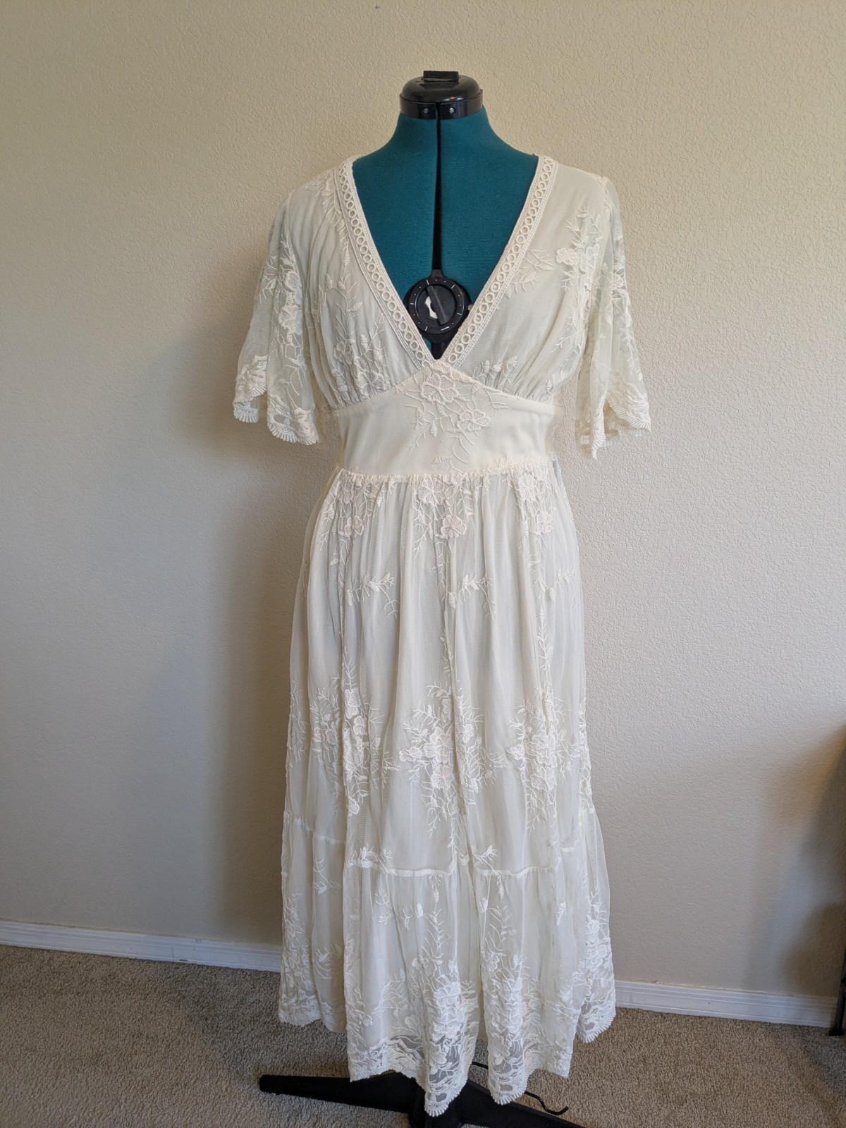 Baltic Born Size L Clarisa Cream Lace Dress – Used, Good