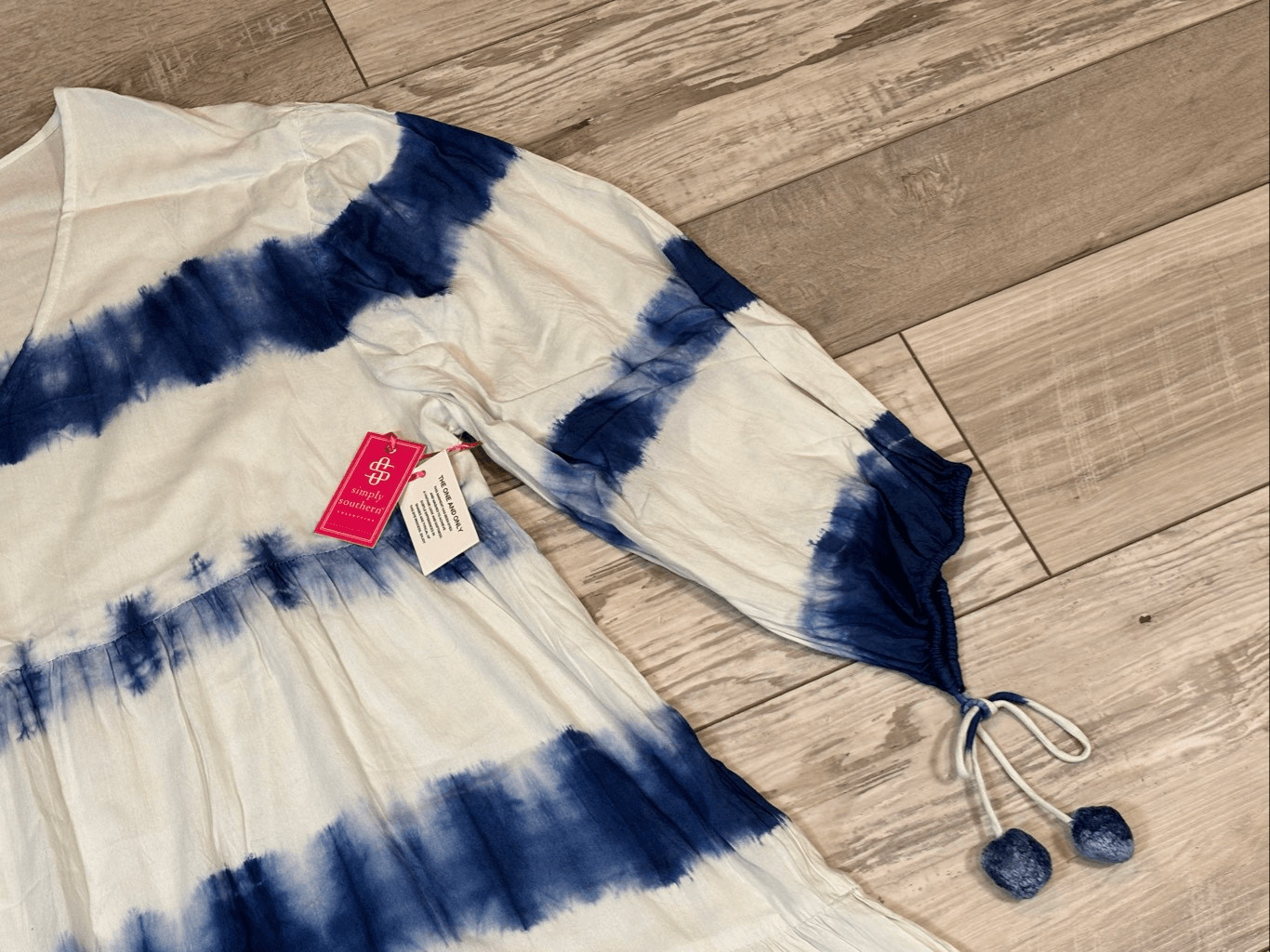 Simply Southern blue and white tie-dye knee length midi dress size L