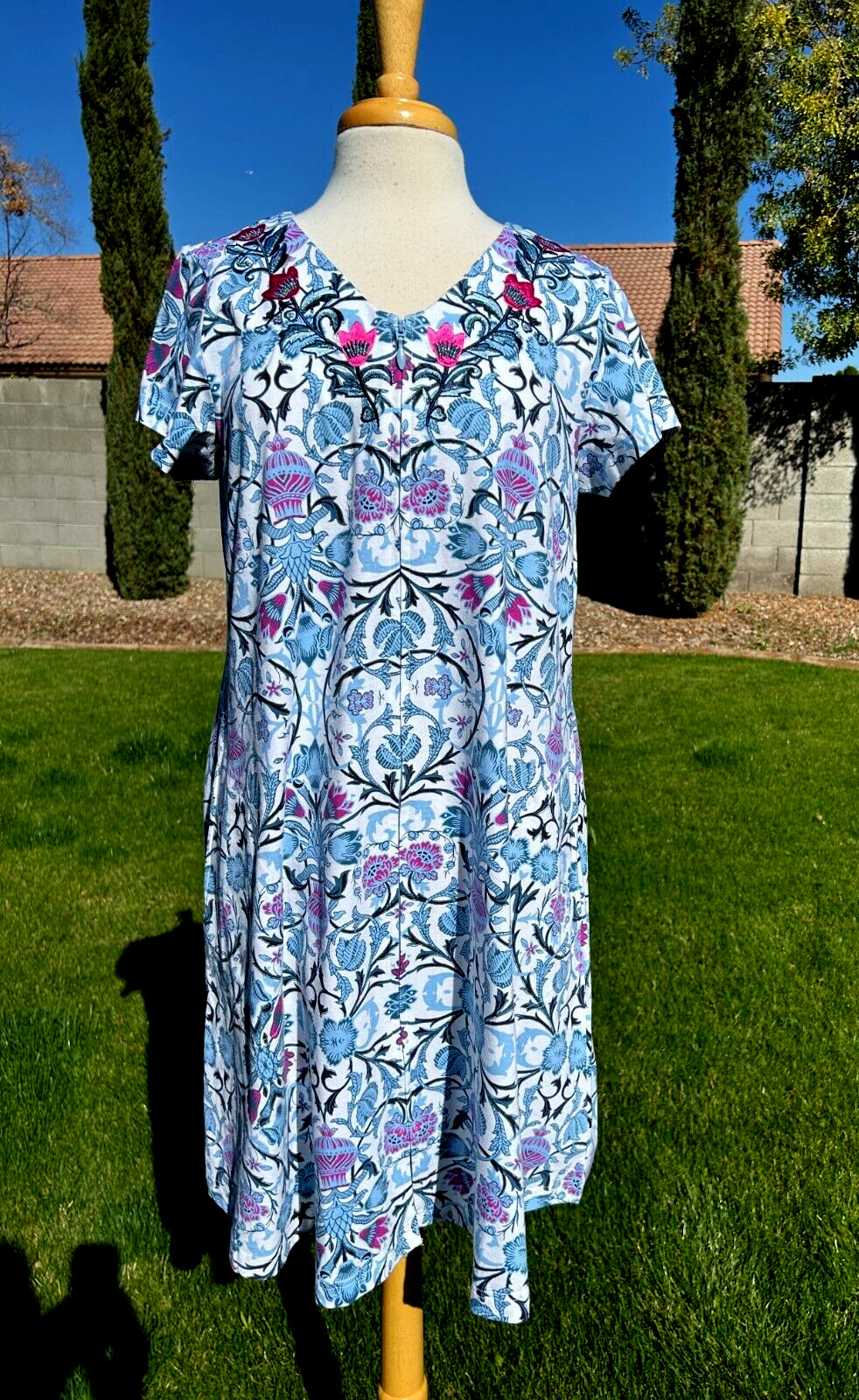 Go Softly Patio Dress Sz M Soft Knit Zip Front Tile Print Beaded Embroidered NWT