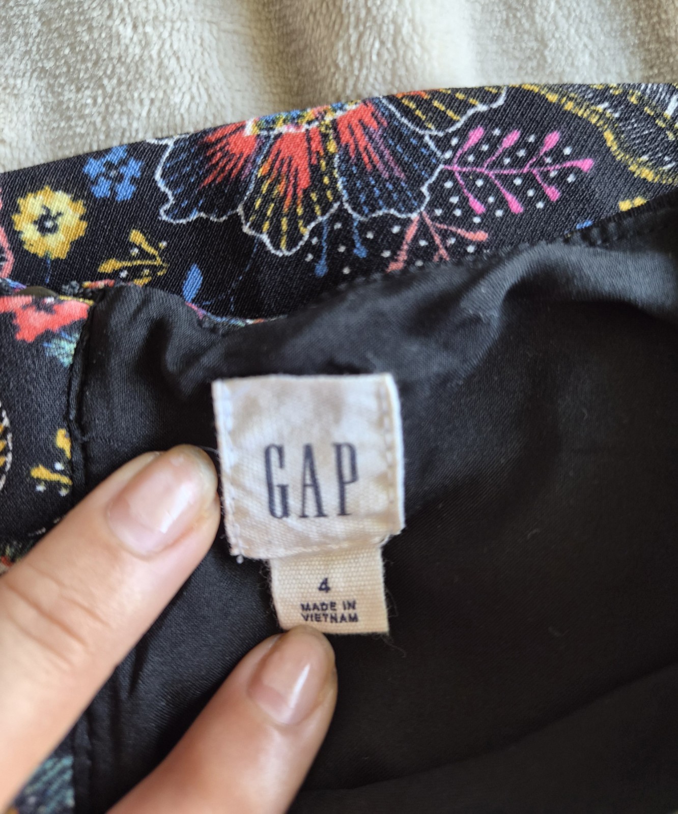 GAP Fit & Flare Floral Satin Mini Dress Black Multicolor Lined Zip Size 4