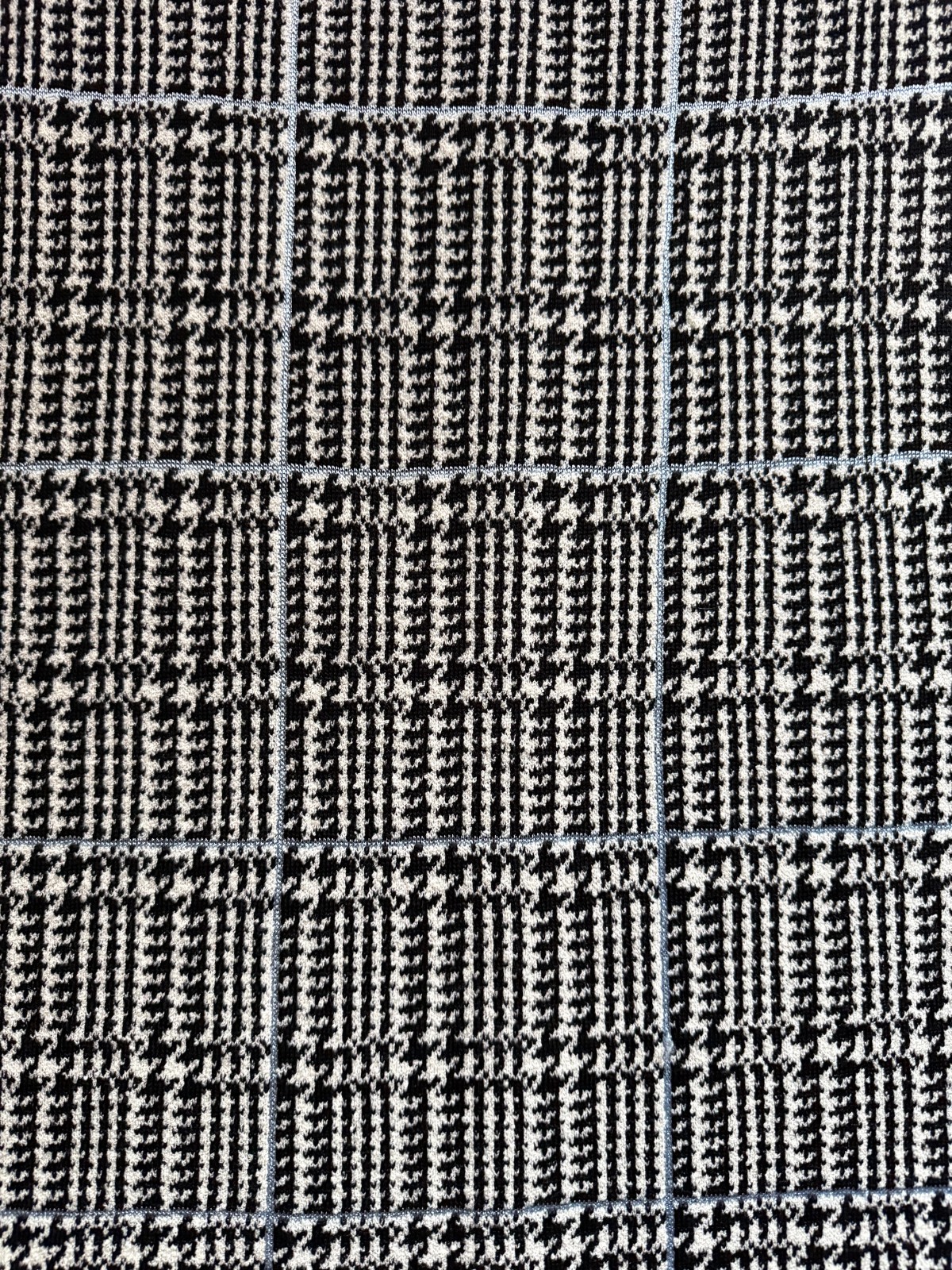 St. John Tweed Plaid in white black blue Sleeveless Sheath US Sz L Charity DS31