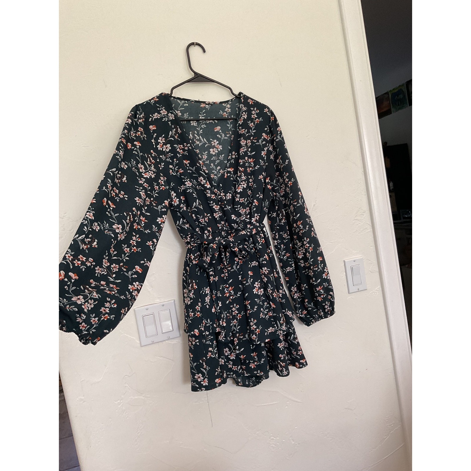 Ruffly romper jumpsuit wrap front Deep neck XL teal floral boho puffed sleeves