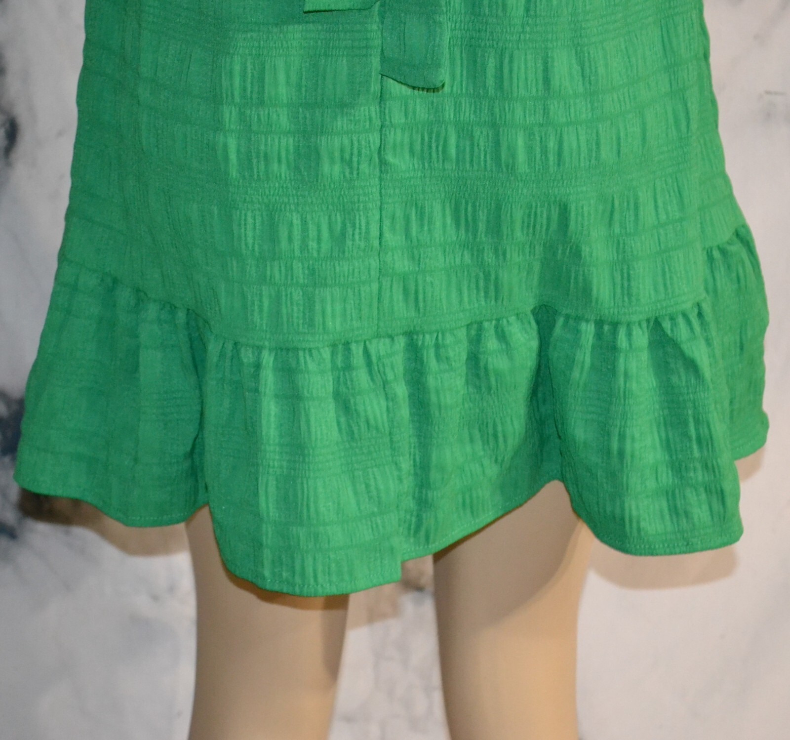 SHEIN Green Crinkle Stripe Sleeveless Tie Back Swing Dress 6 Unlined Ruffle Hem