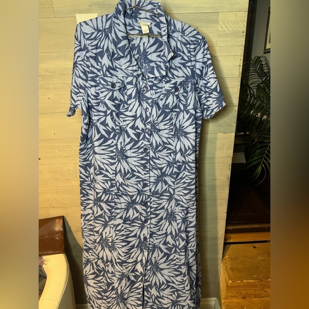 Essentials Blue and White Notched Collar Resort Dress