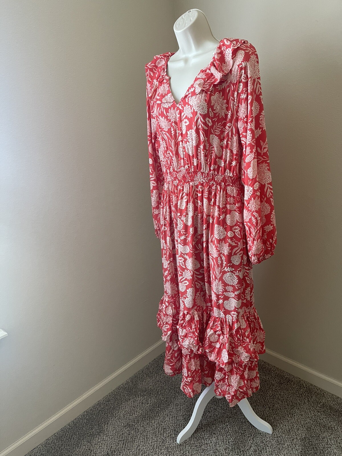 Universal Thread Women’s Red/White Floral V-Neck Long Sleeve Ruffeled Dress s S