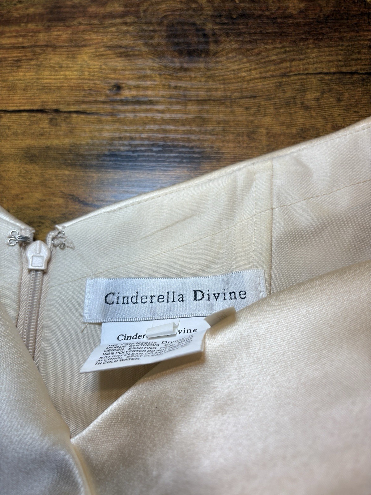 Cinderella Divine Ivory W/Sequined Waist Women’s Sz XS COCKTAIL PARTY Dress