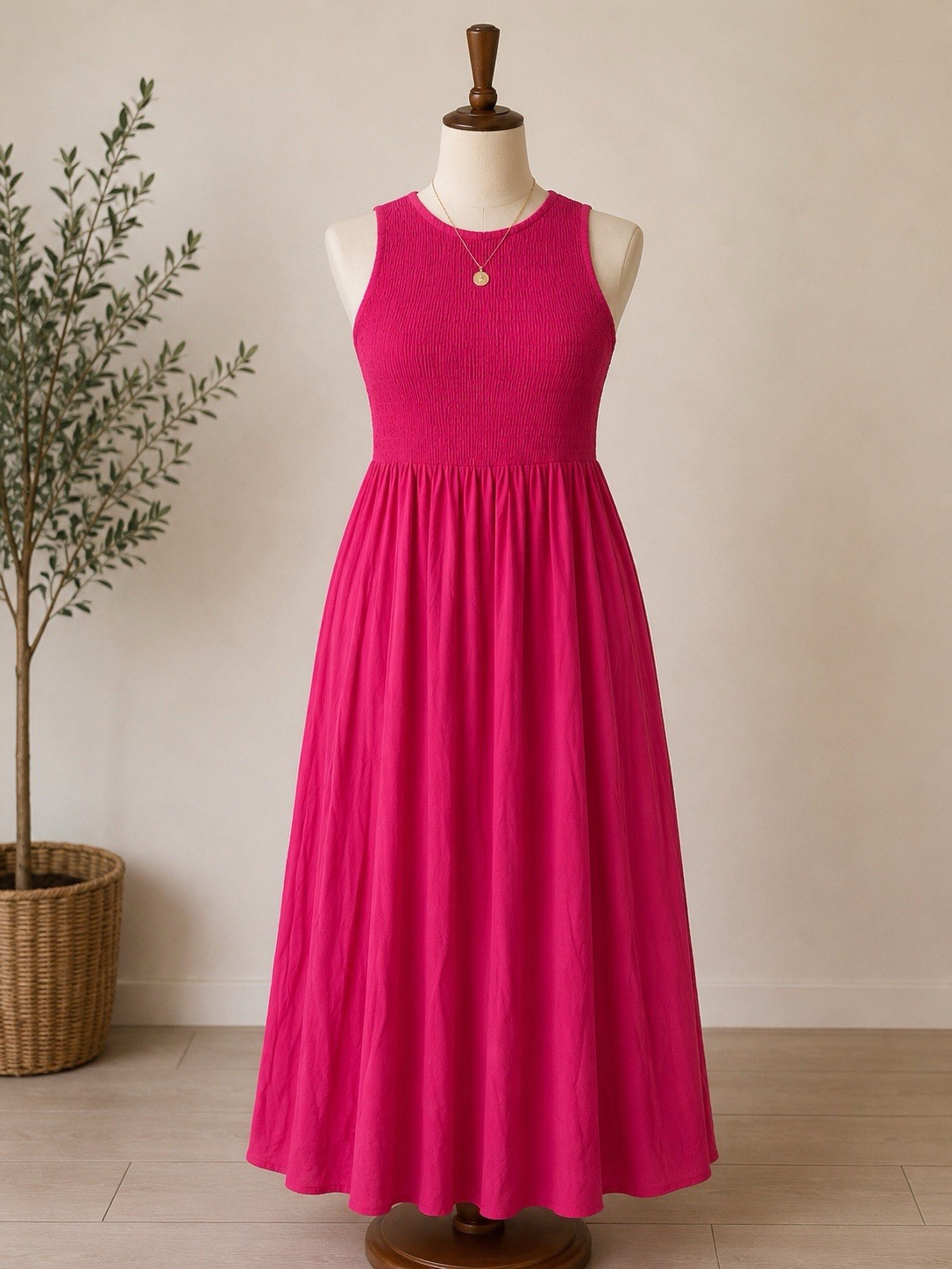 Women’s Pink Solid Smocked Bodice Round Neck Sleeveless Maxi Dress M