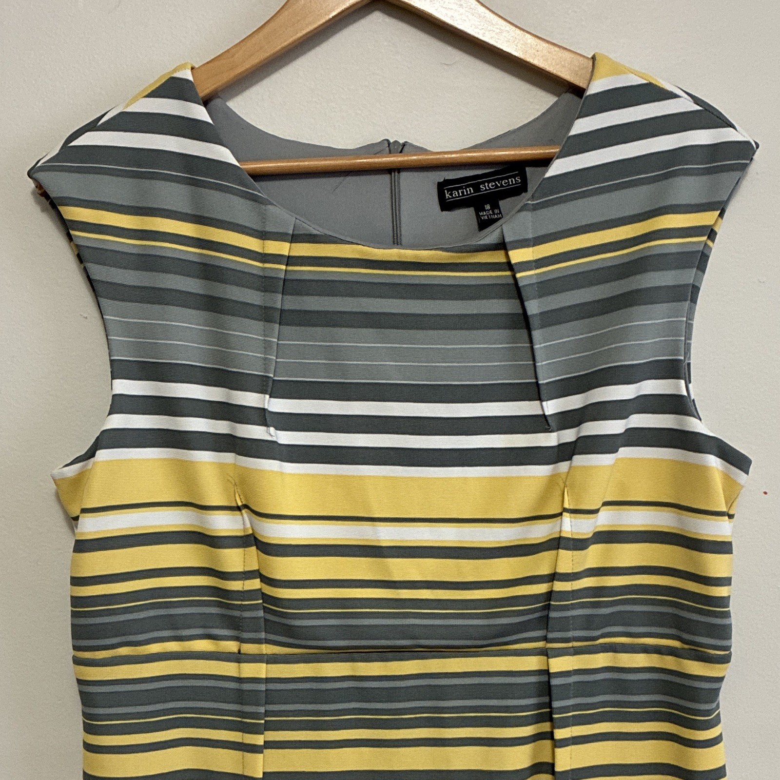 Karin Stevens Gray Yellow White Striped Sheath Dress 18 Knee Square Neck Knit