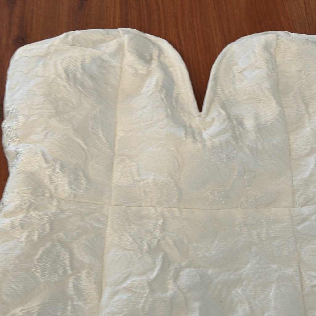 Lulus white textured plisse strapless mini dress plunging V size S