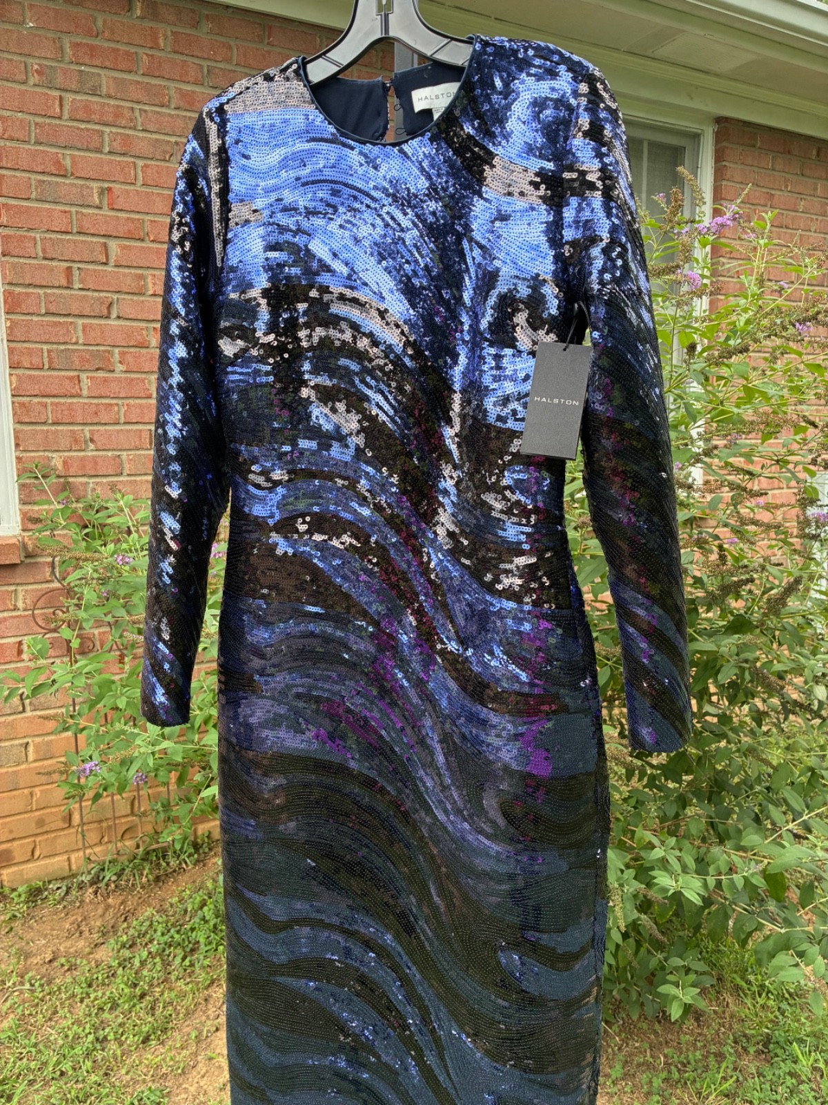Beautiful Halston Whitney Open Back Sequin Gown Retail $695