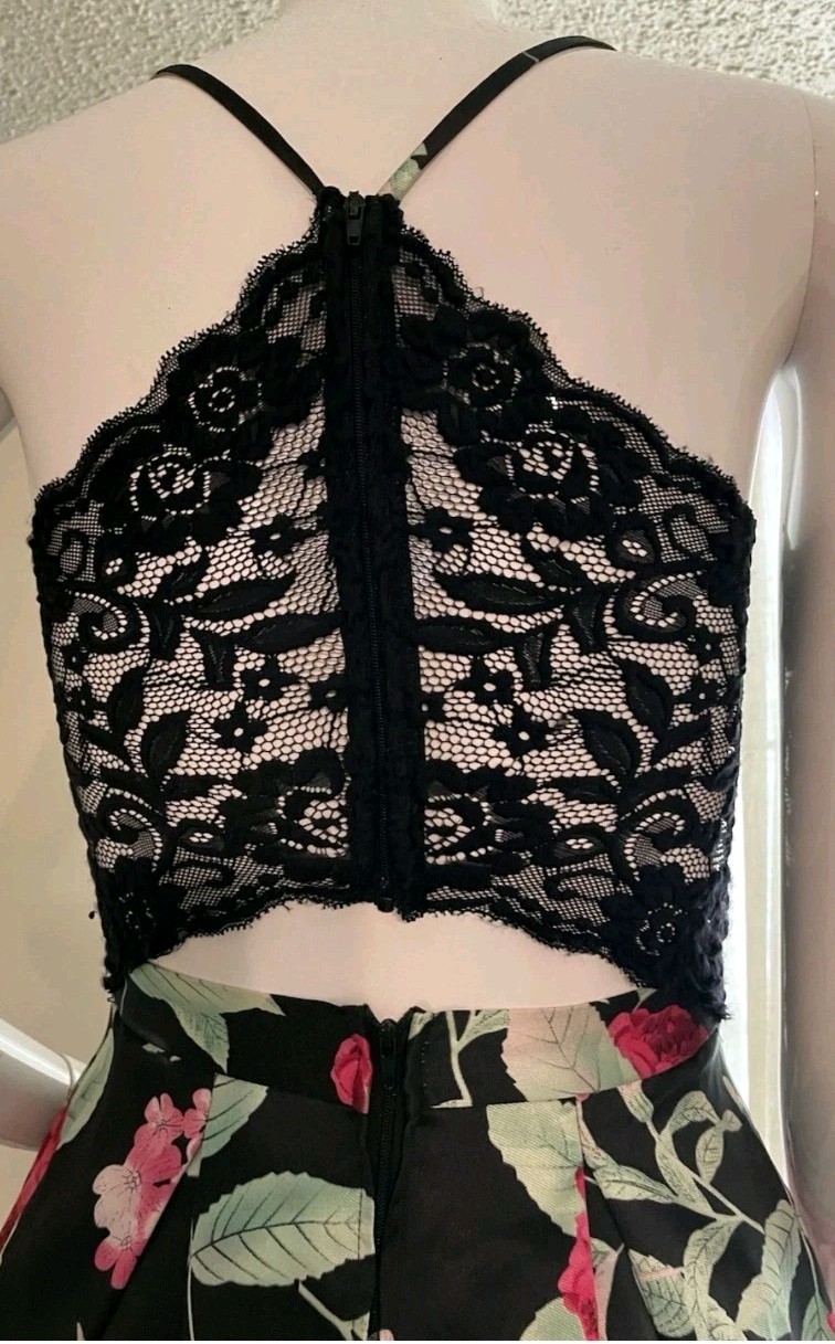 B. Smart Women’s Sleeveless Size 9 Black Floral Dress with Criolyn EUC