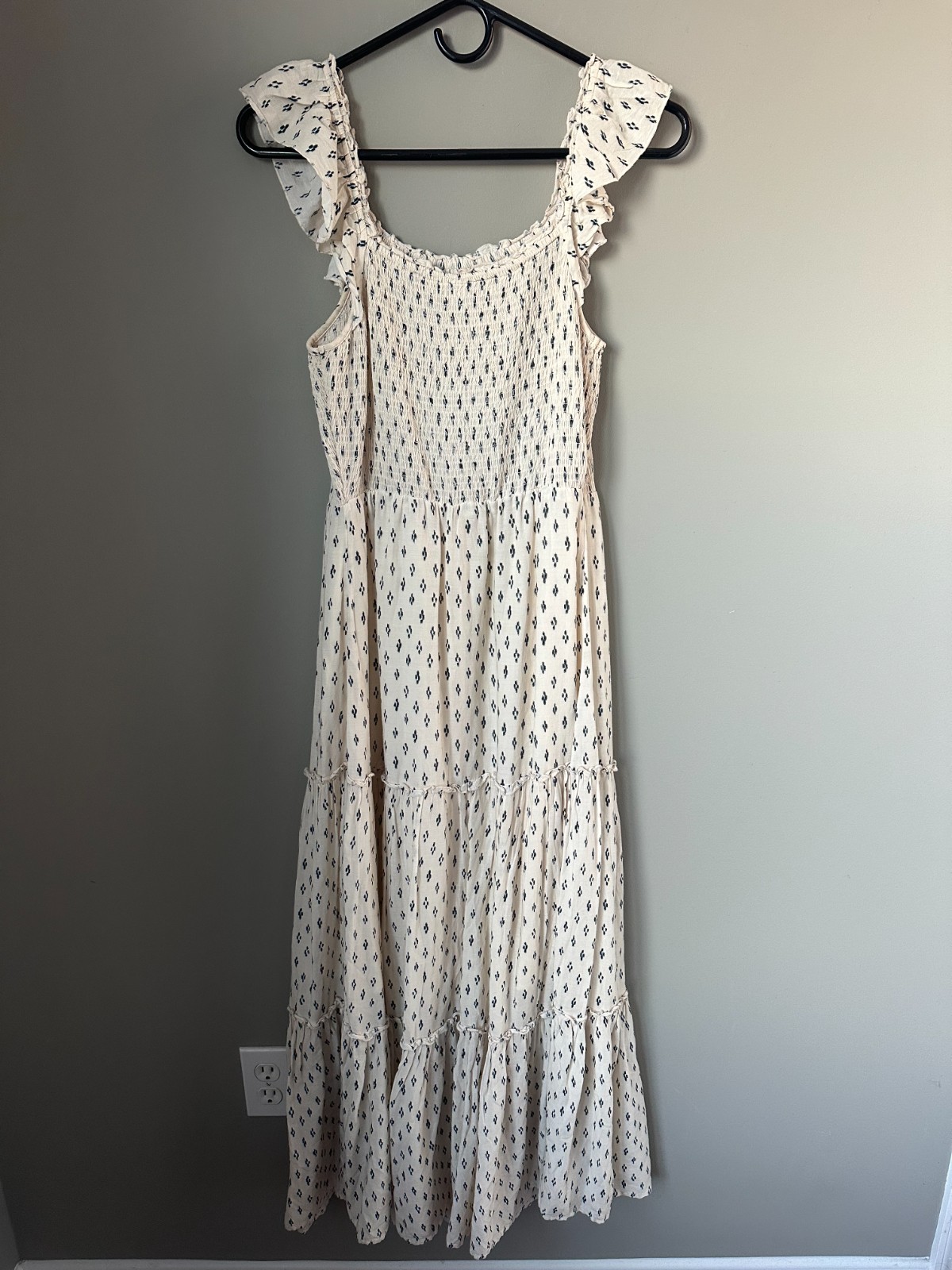 Old Navy Fit & Flare Smocked Printed Maxi Dress Ruffled Cotton and Rayon mix